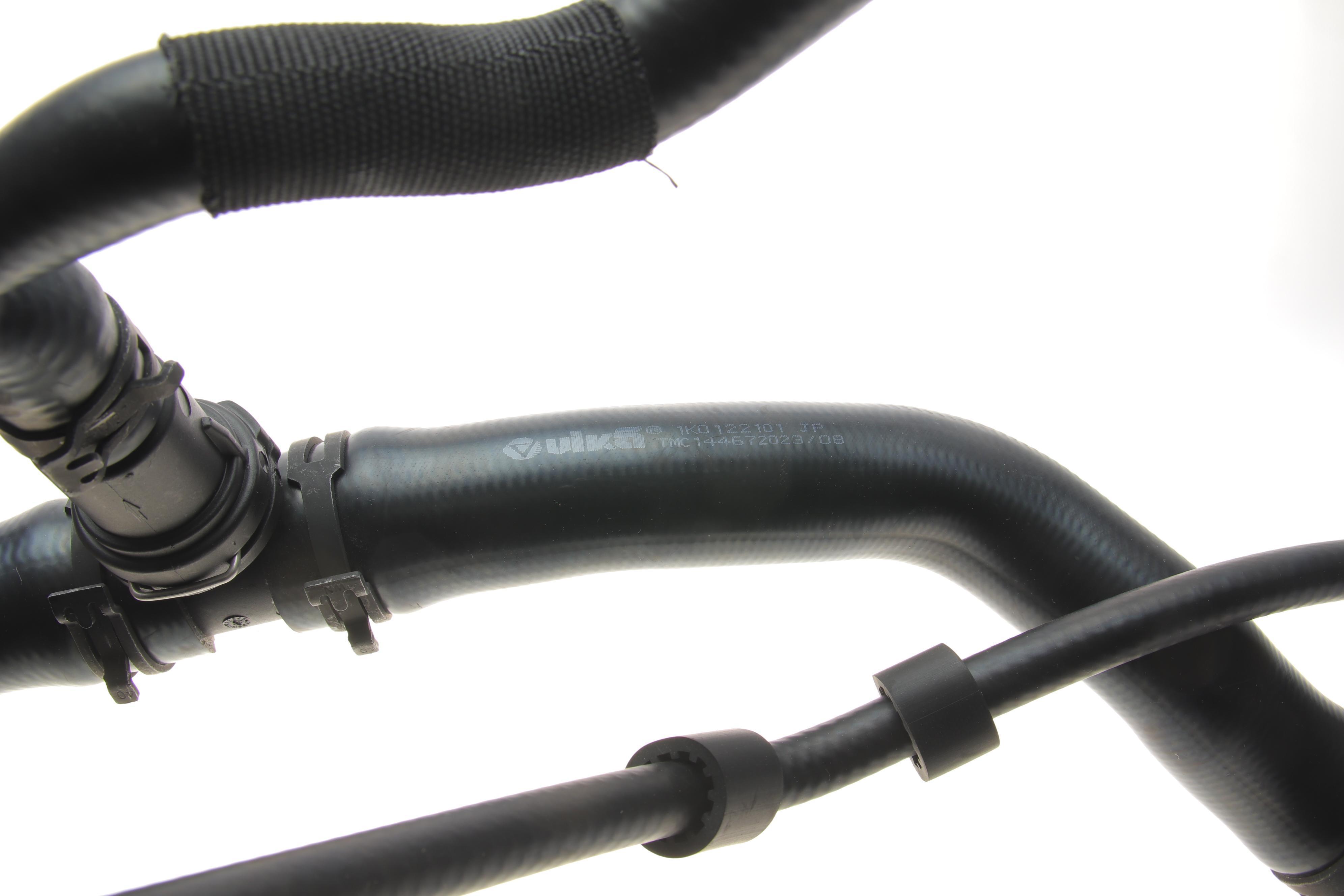 Патрубок системи охолодження VW Golf V/VI 2.0 TFSI 06-15