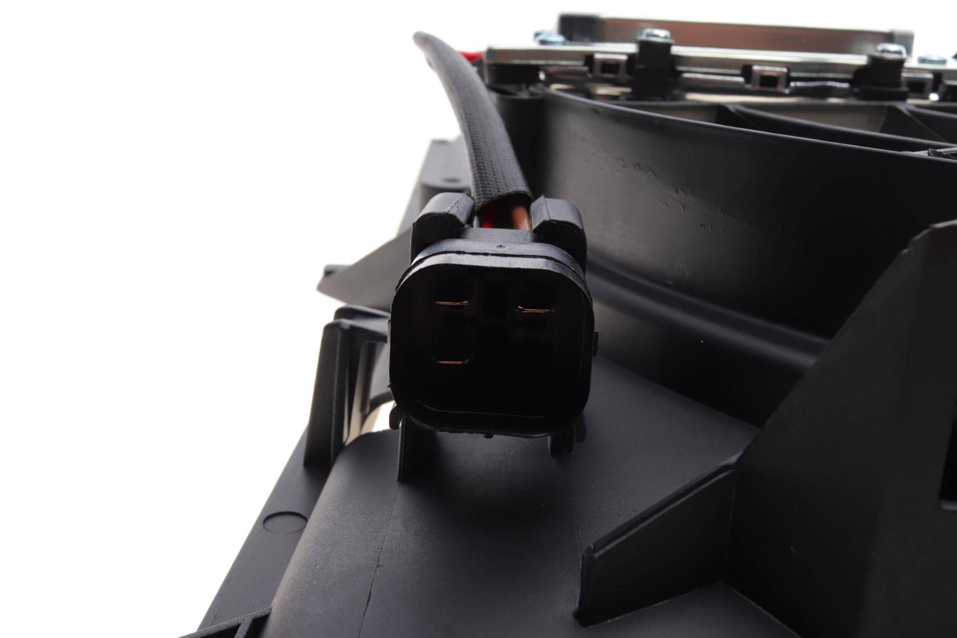 Вентилятор радіатора BMW 3 (E46) 1.6-3.0 98-06 (з дифузором)