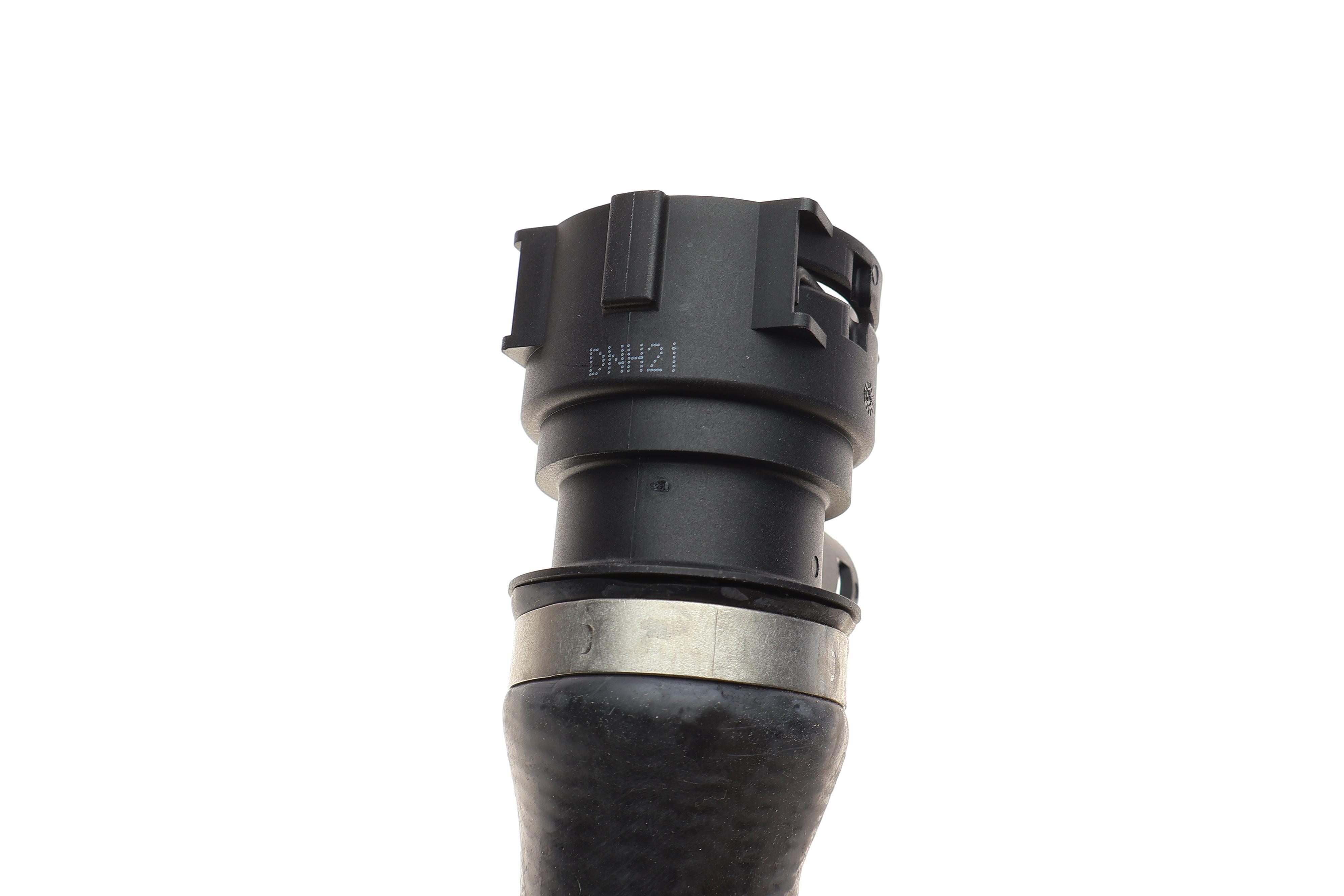 Патрубок системи охолодження (нижній) (R) BMW 3 (E46) 2.0i-3.0i 00-06 M52/M54