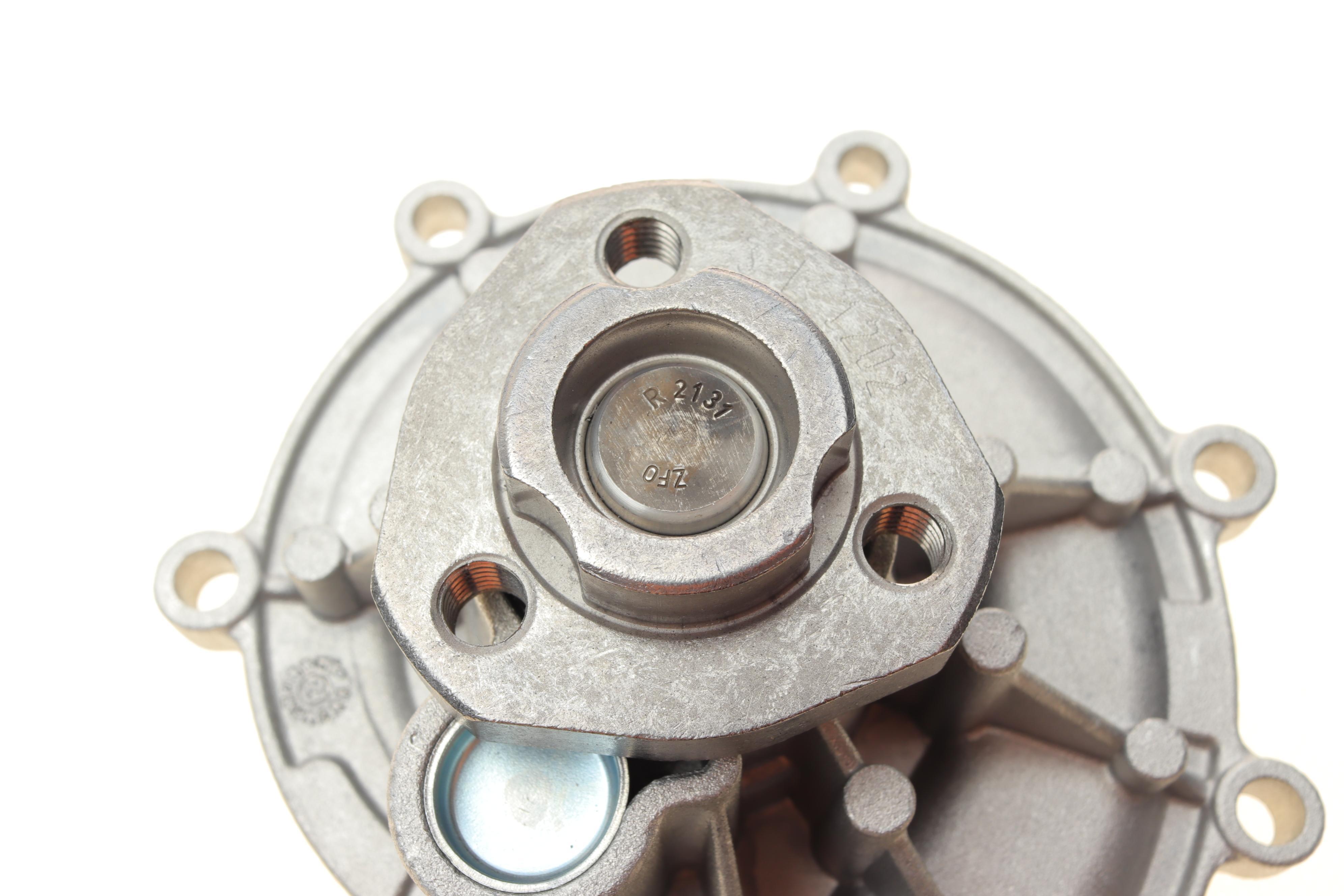 Помпа води Audi A4/A7/Q5/Q7 3.0TDI quattro 11- (R/B) (6 лоп)