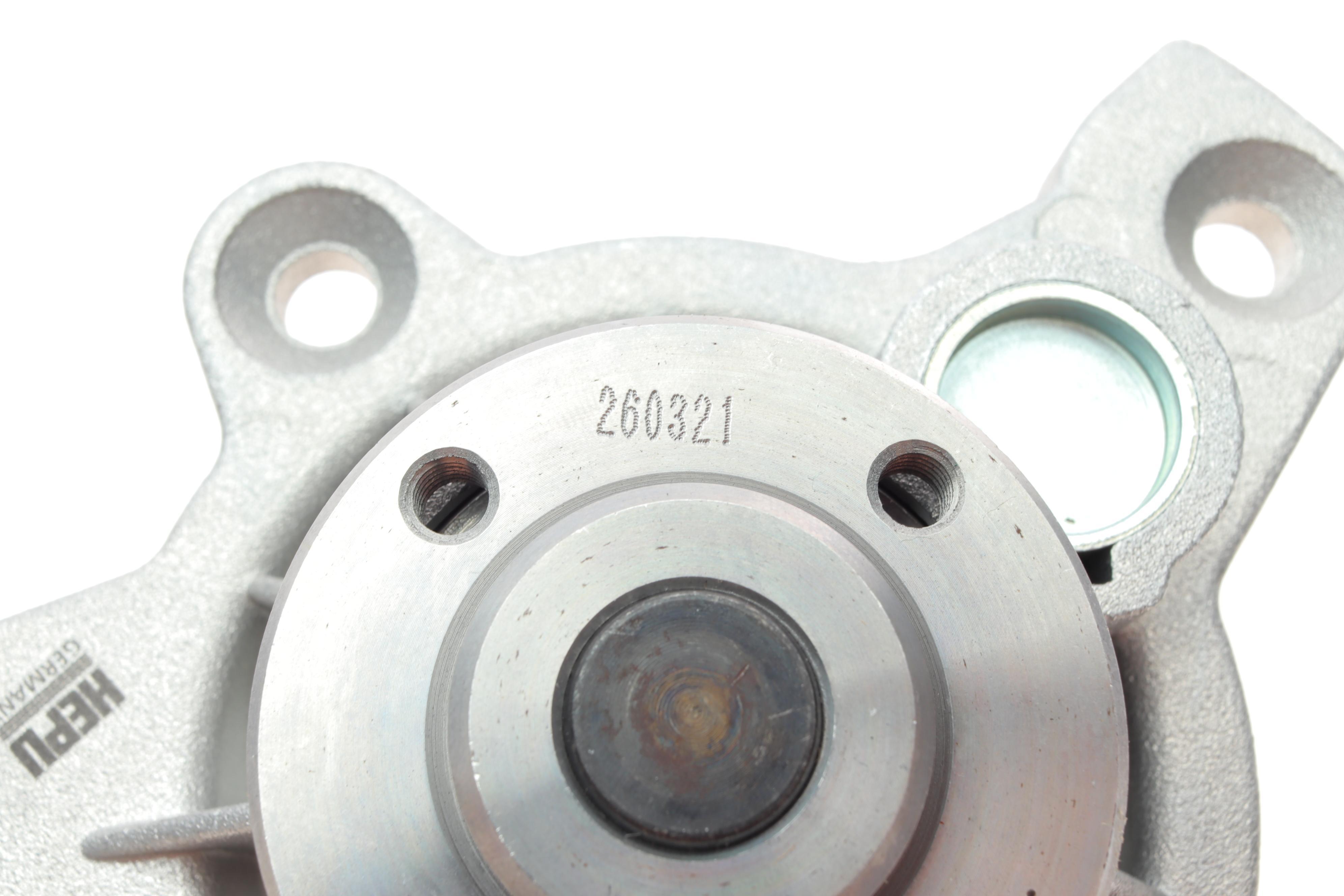 Помпа води VW Touareg 6.0 04-10