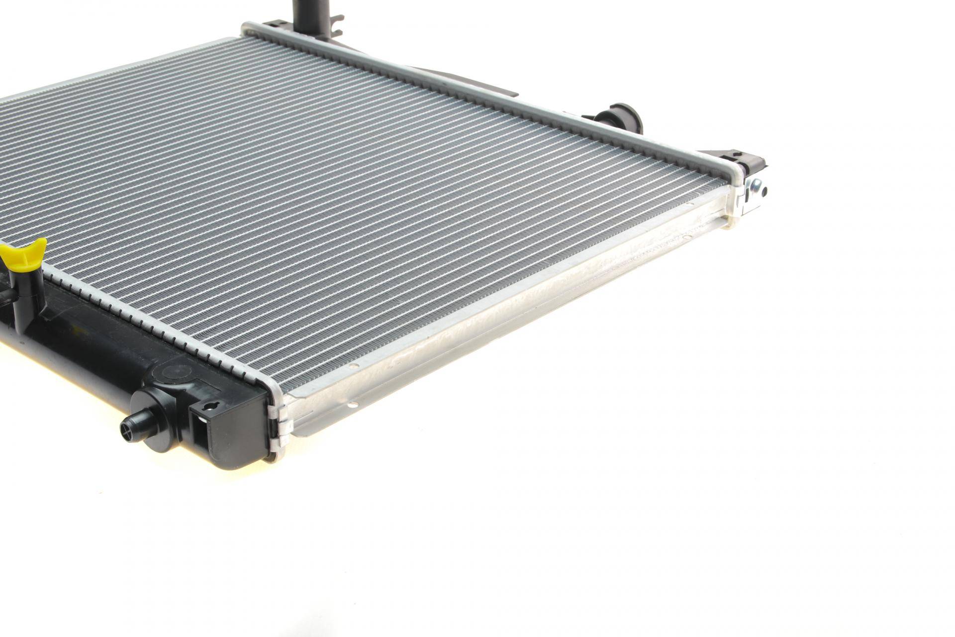 Радіатор охолодження Suzuki Grand Vitara/Vitara 2.0/2.5 94-03