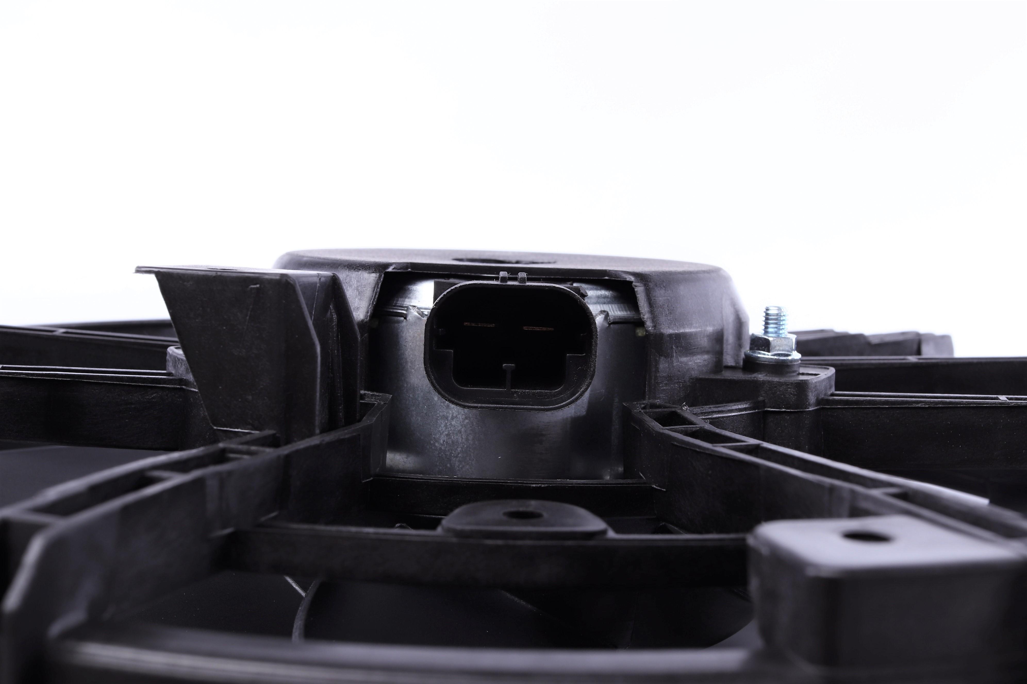 Вентилятор охолодження двигуна Dacia Dokker/Logan/Sandero 08-