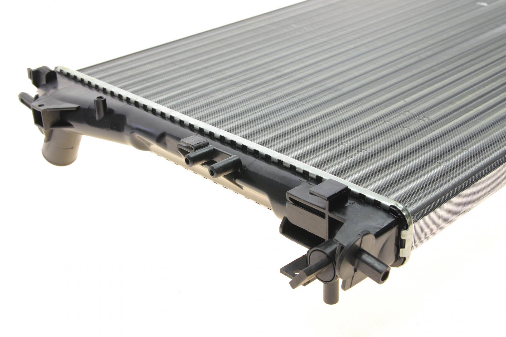 Радіатор охолодження Opel Vectra C 1.6-1.8 16V 02-