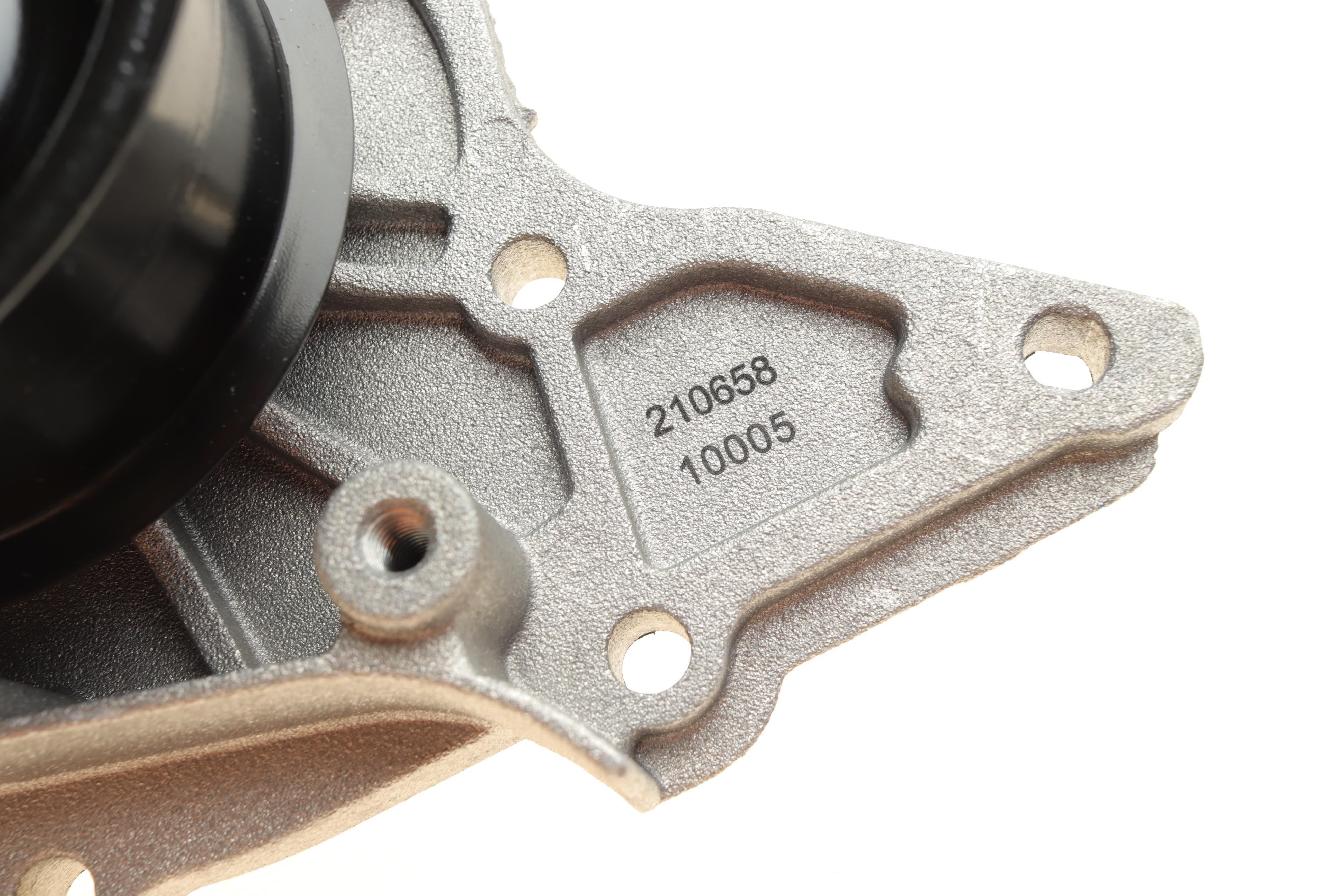 Помпа води Audi A4/A6/A8 3.0/3.0quattro 01-06 (R/B) (5 лоп)