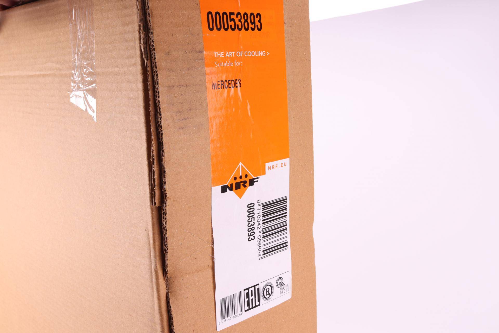 Радіатор охолодження MB Atego 815-1215 (-AC)