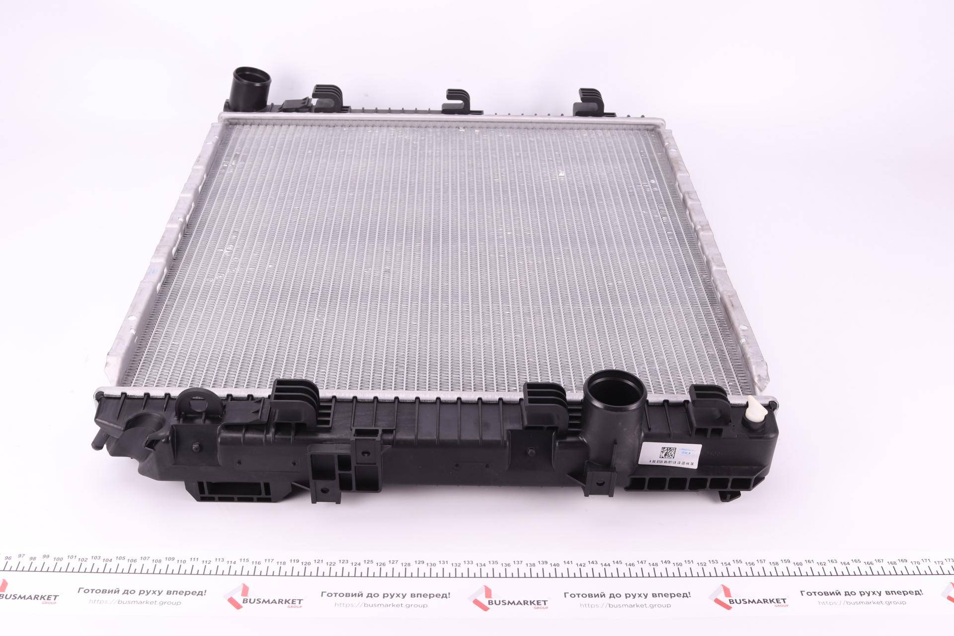 Радіатор охолодження MB Atego 815-1215 (-AC)