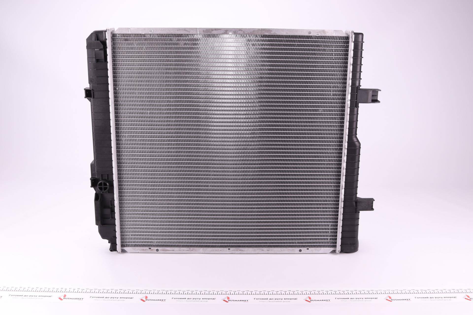 Радіатор охолодження MB Atego 815-1215 (-AC)