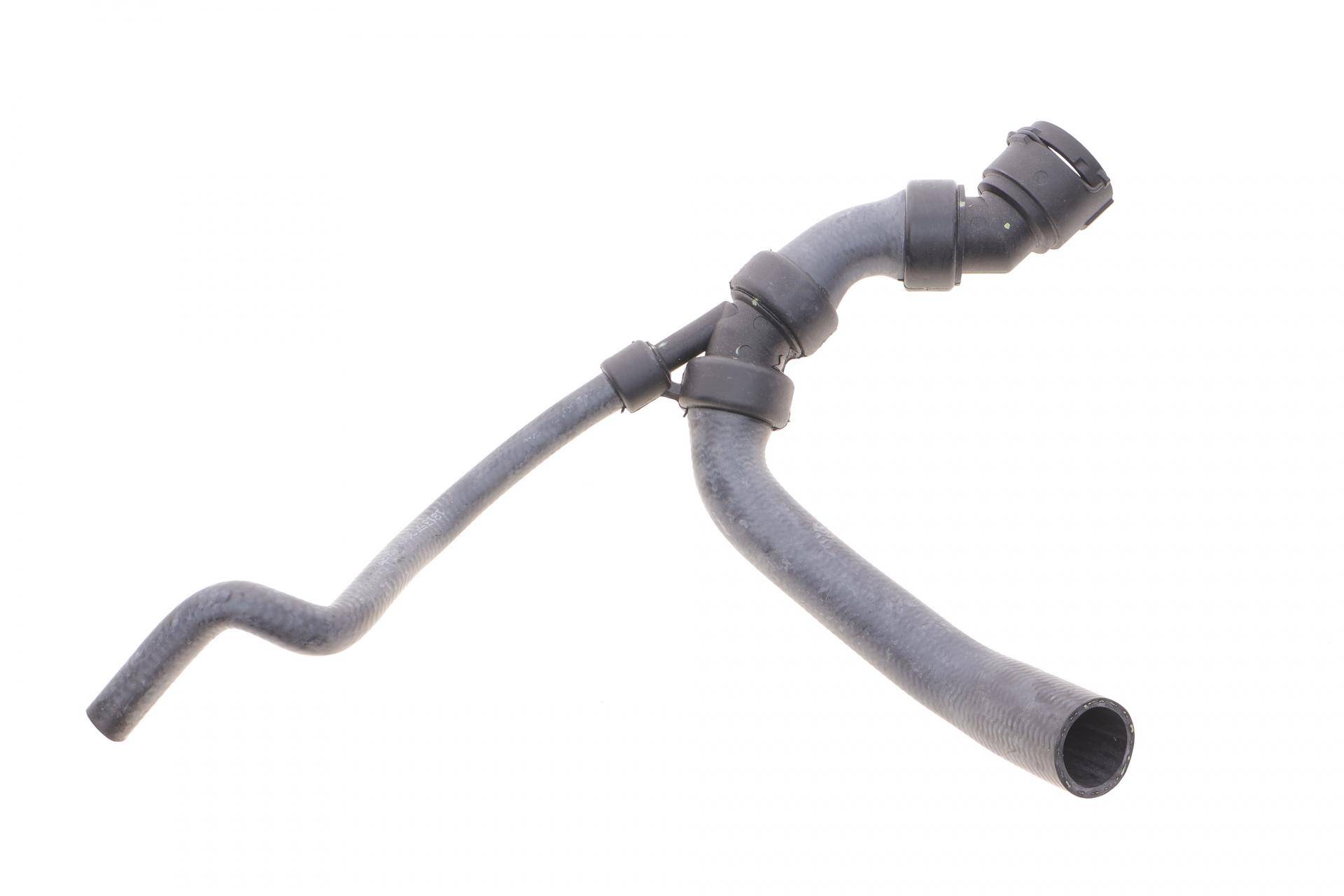 Патрубок радіатора (верхній) Audi A4/Skoda Superb/VW Passat 2.4/2.8 96-08