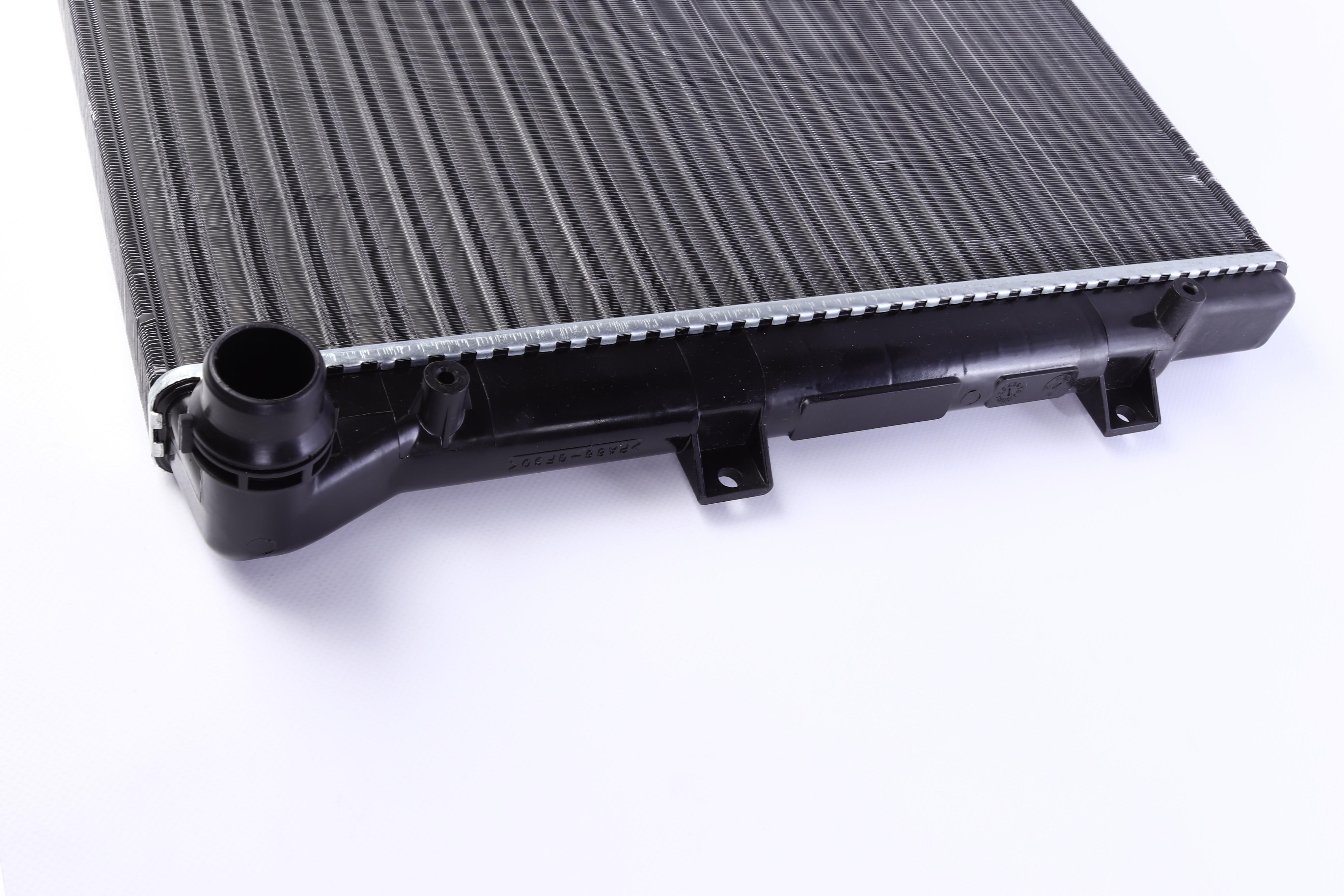 Радіатор охолодження VW Sharan 2.0 TDI 10-