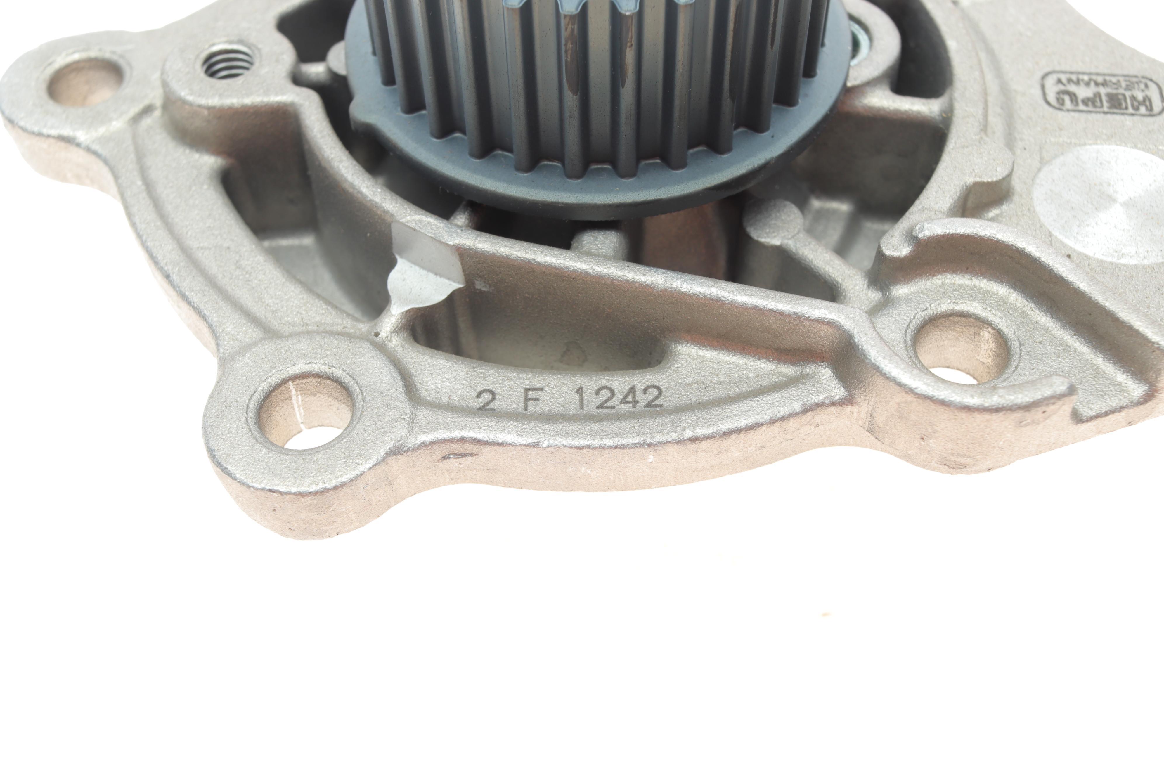 Помпа води Audi A3/VW Golf V/Passat 2.0 TFSI 04-13