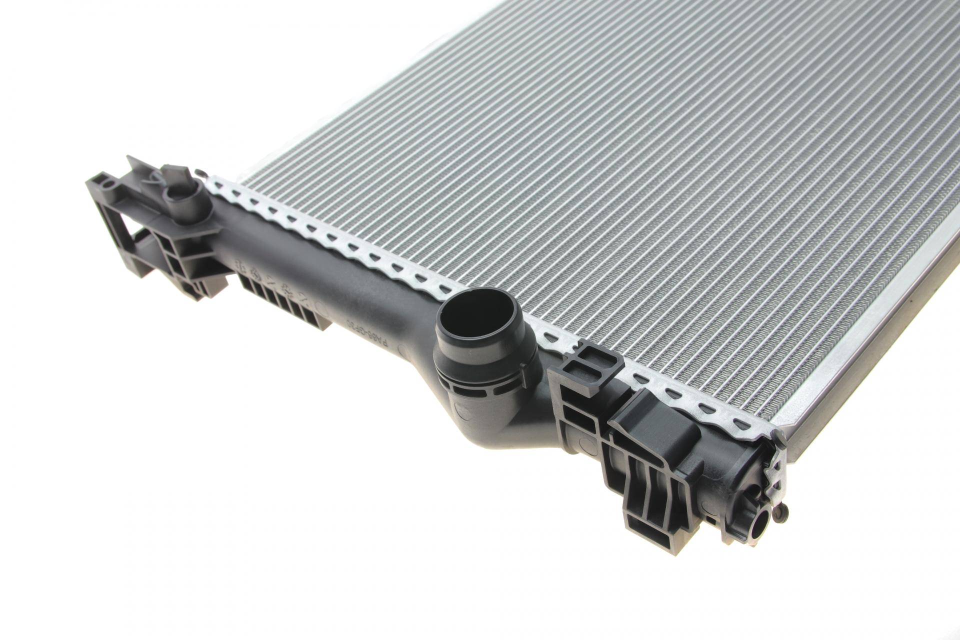 Радіатор охолодження Volvo S90/V90/XC90 2.0/2.0D/2.0H 14-