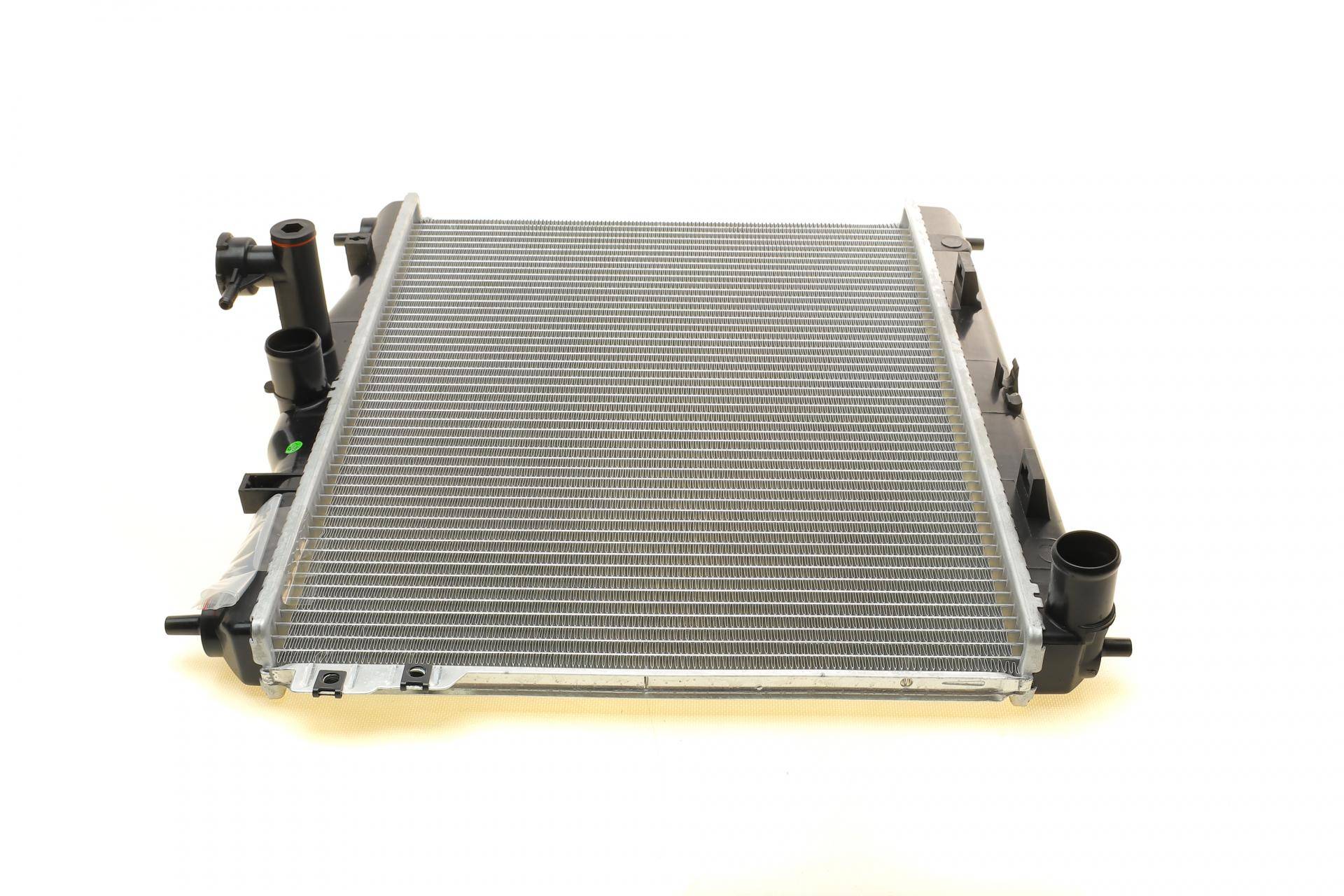 Радіатор охолодження Hyundai Getz 1.1-1.6 02-10