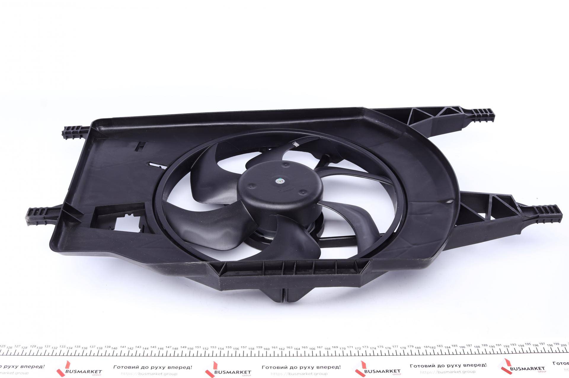 Вентилятор радіатора Renault Clio/Laguna 00- (з дифузором)