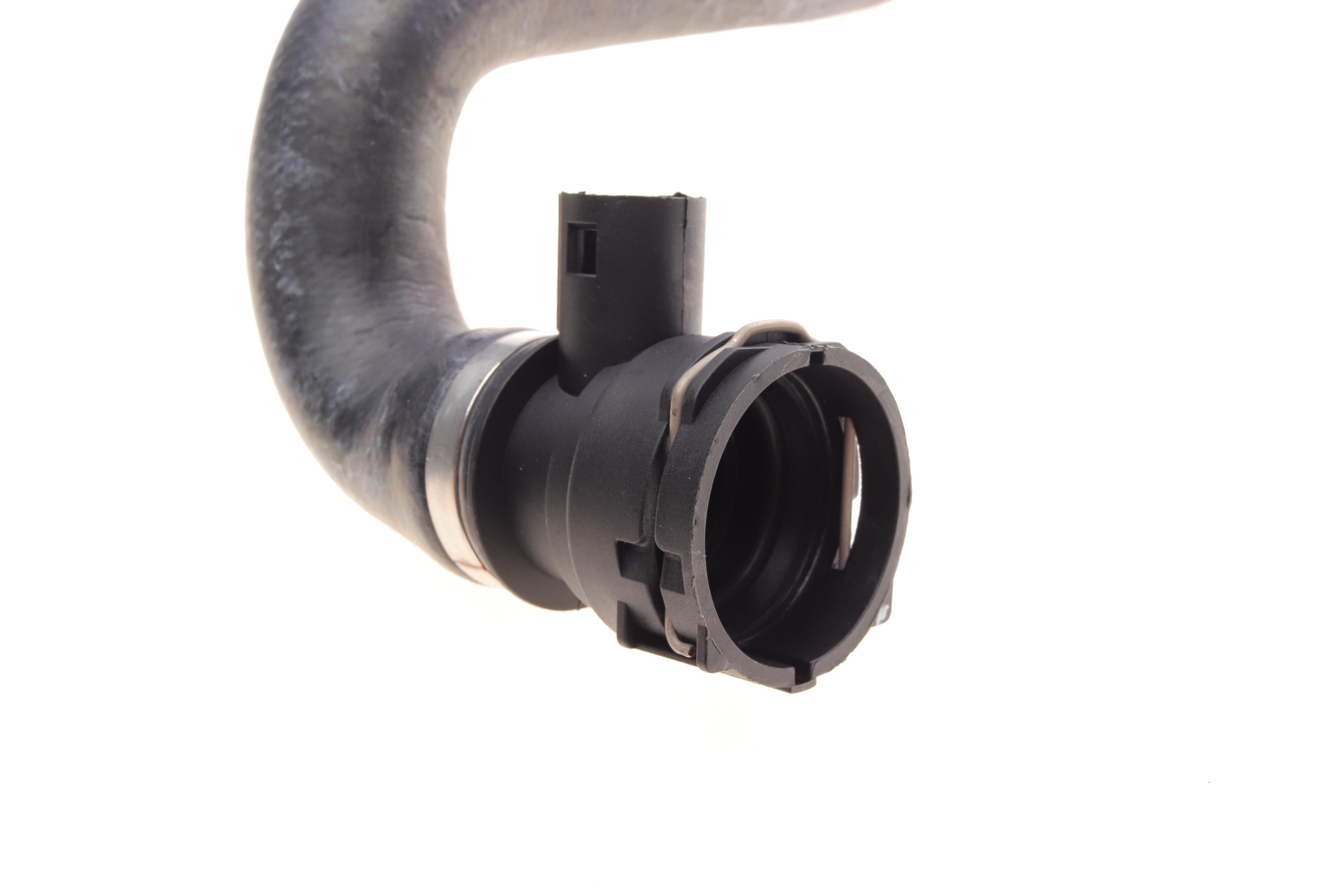 Патрубок системи охолодження (нижній) (R) BMW 3 (E46) 2.0i-3.0i 00-06 M52/M54