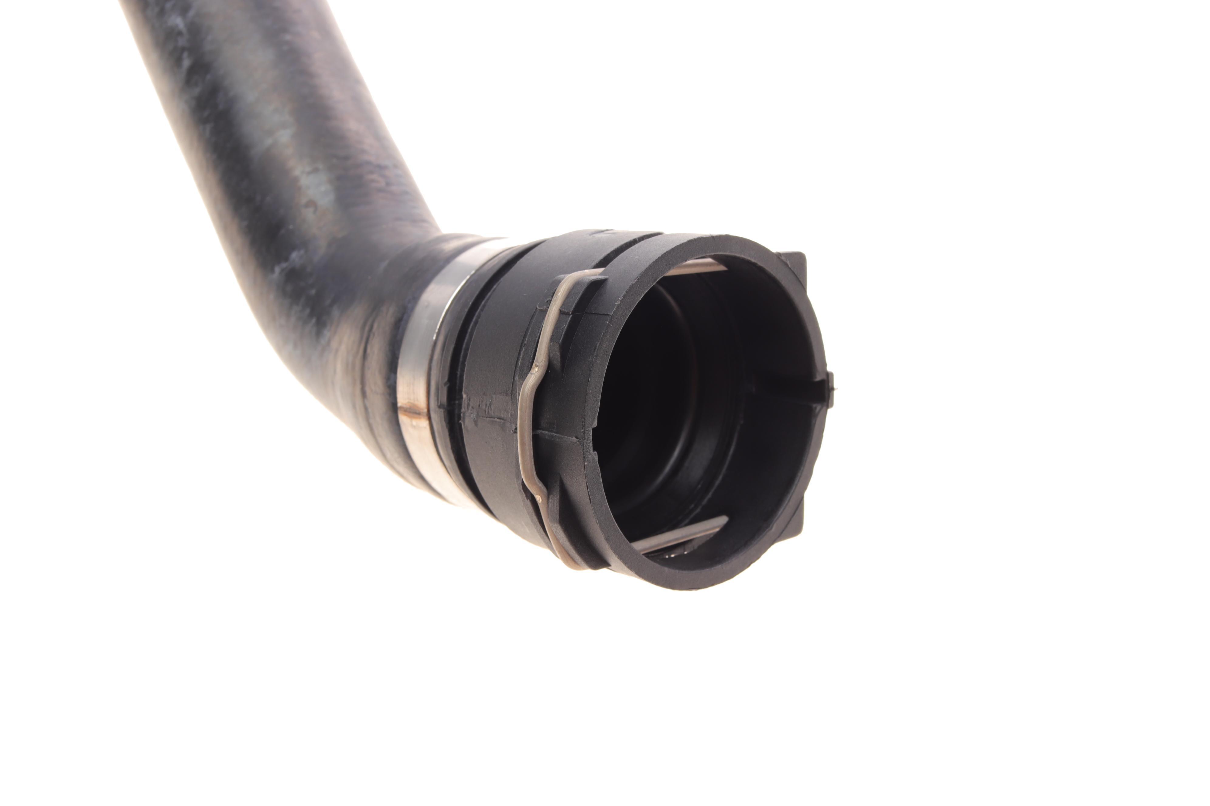 Патрубок системи охолодження (нижній) (R) BMW 3 (E46) 2.0i-3.0i 00-06 M52/M54