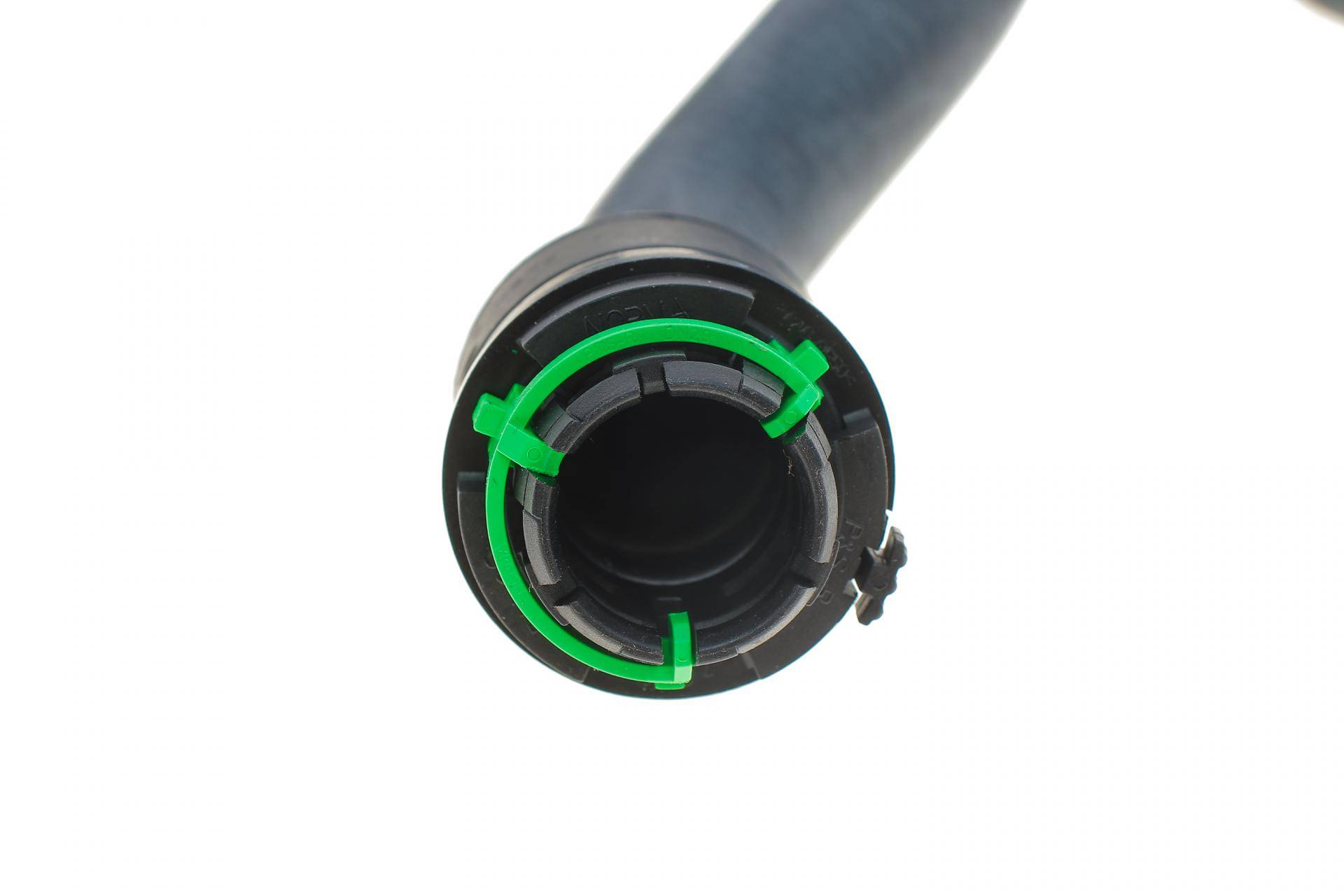 Патрубок системи охолодження Opel Astra G/Zafira A 1.4/1.6 98-09