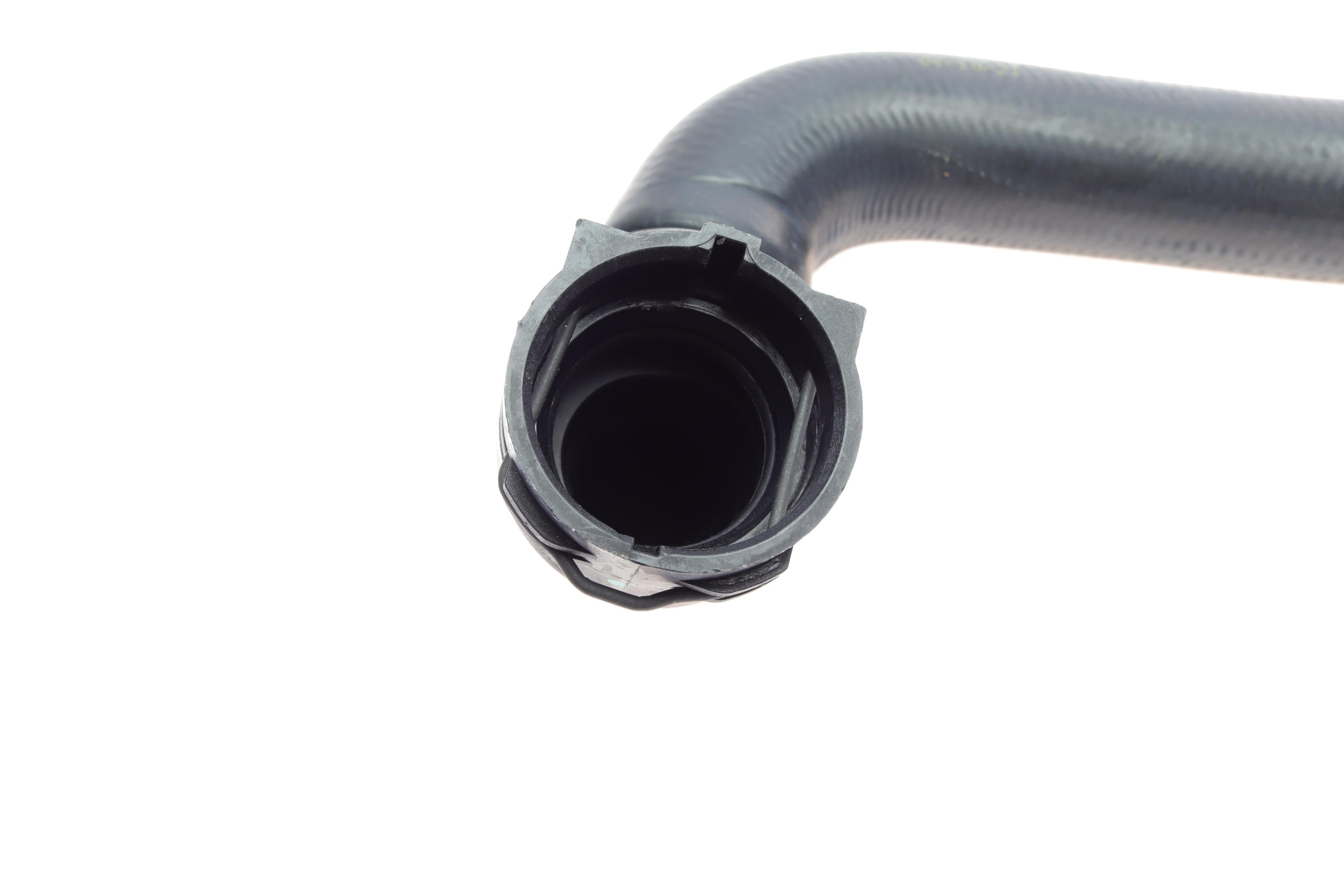 Патрубок системи охолодження Skoda Octavia/ VW Golf 1.6/2.0TDI 12-