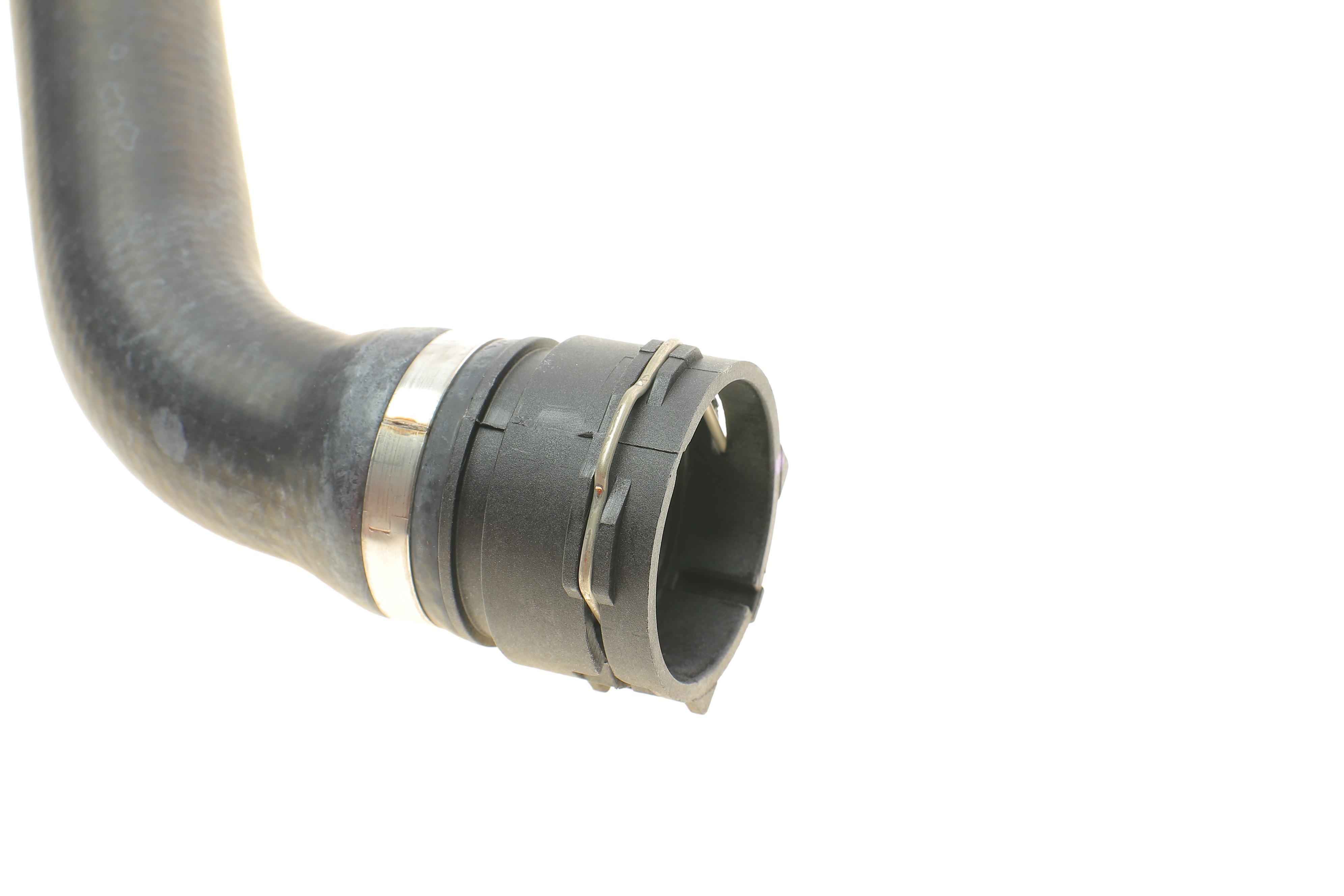 Патрубок радіатора (нижній) (R) BMW 5 (E39)/7 (E38) 2.0i-3.0i 95-04