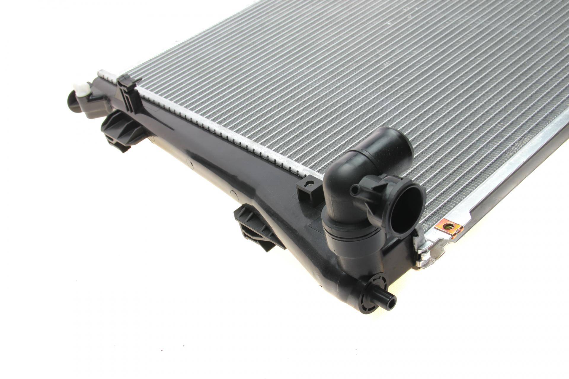 Радіатор охолодження Hyundai Sonata/Kia Optima 2.0/2.4 10-