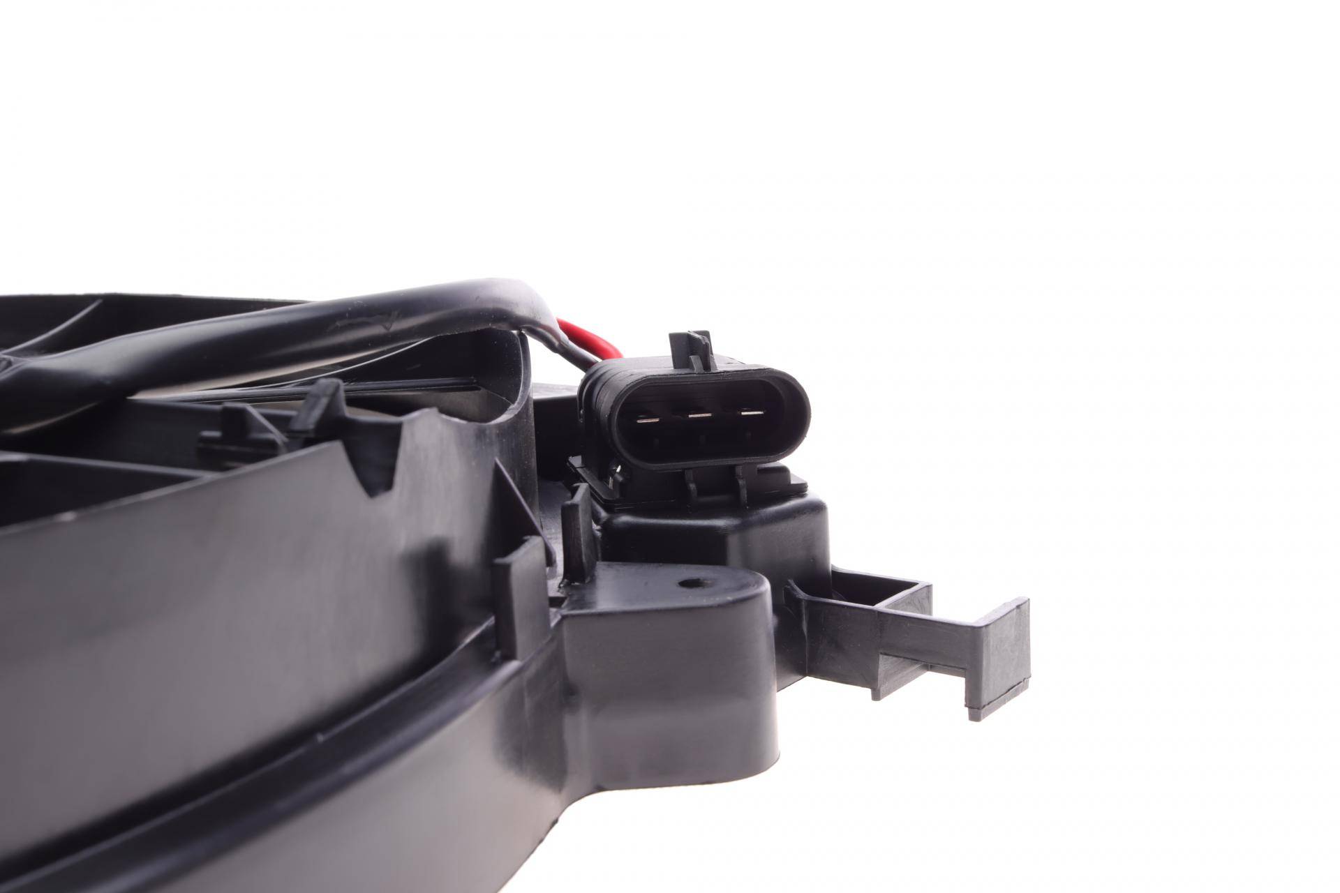 Вентилятор радіатора Opel Astra G 1.7-2.2 98-09/Zafira A 2.0/2.2 00-05 (з дифузором)