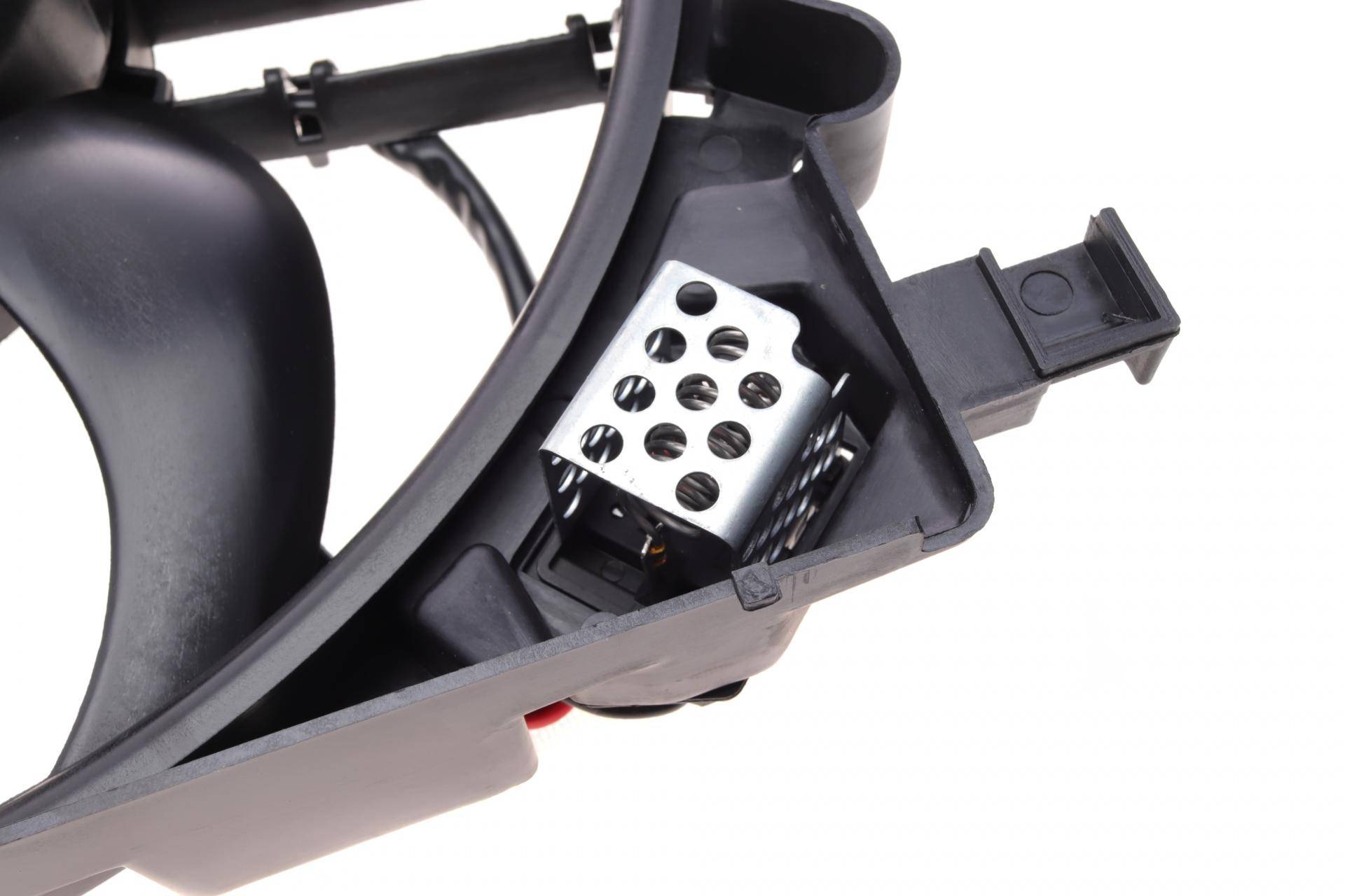 Вентилятор радіатора Opel Astra G 1.7-2.2 98-09/Zafira A 2.0/2.2 00-05 (з дифузором)