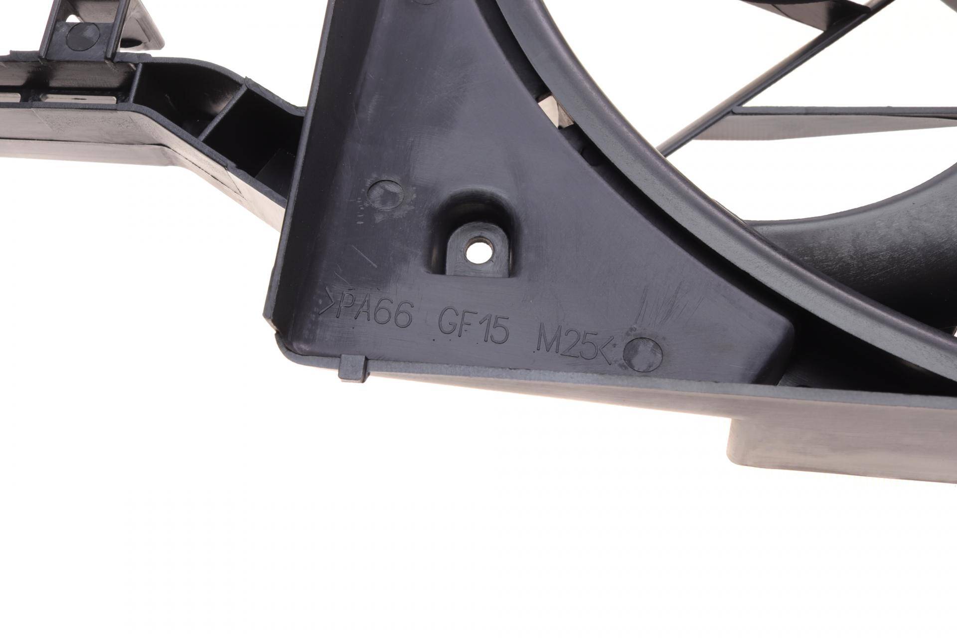 Вентилятор радіатора Opel Astra G 1.7-2.2 98-09/Zafira A 2.0/2.2 00-05 (з дифузором)