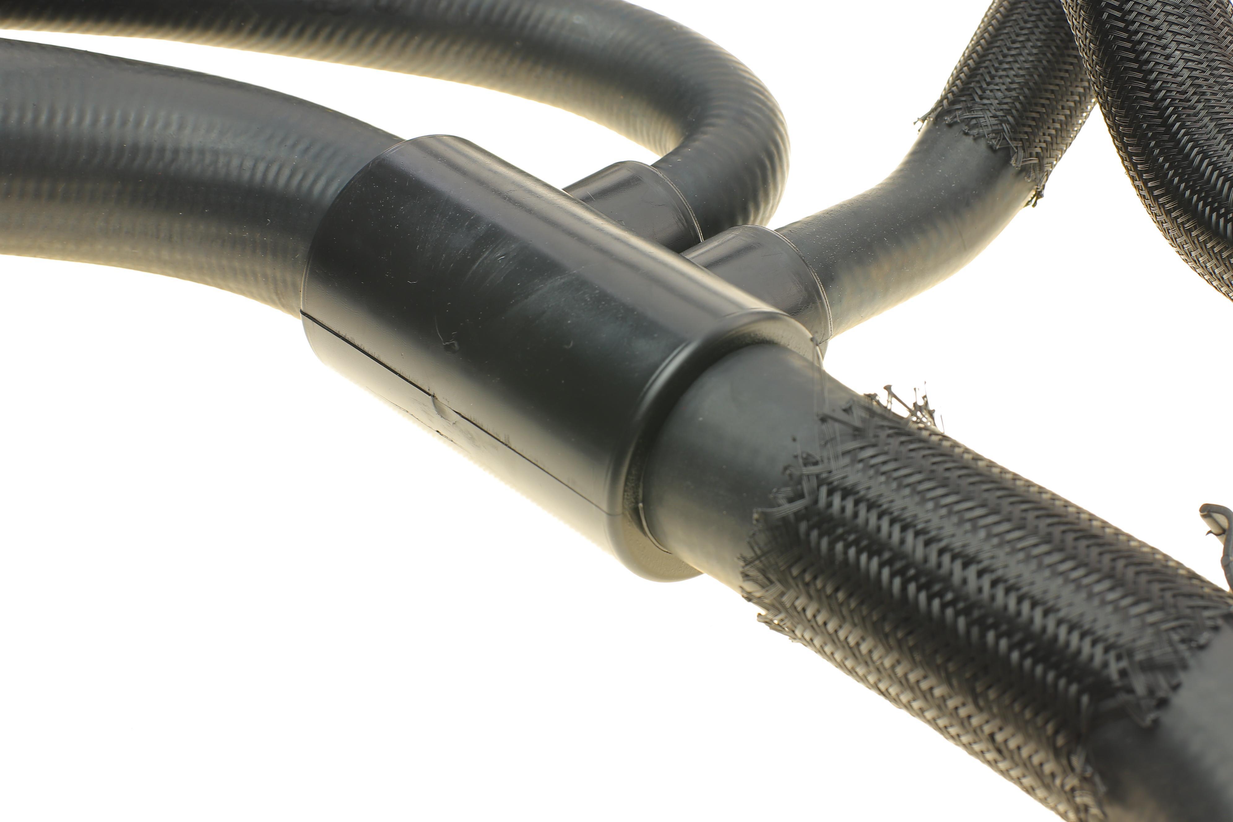 Патрубок системи охолодження Renault Master 2.3dCi 10-