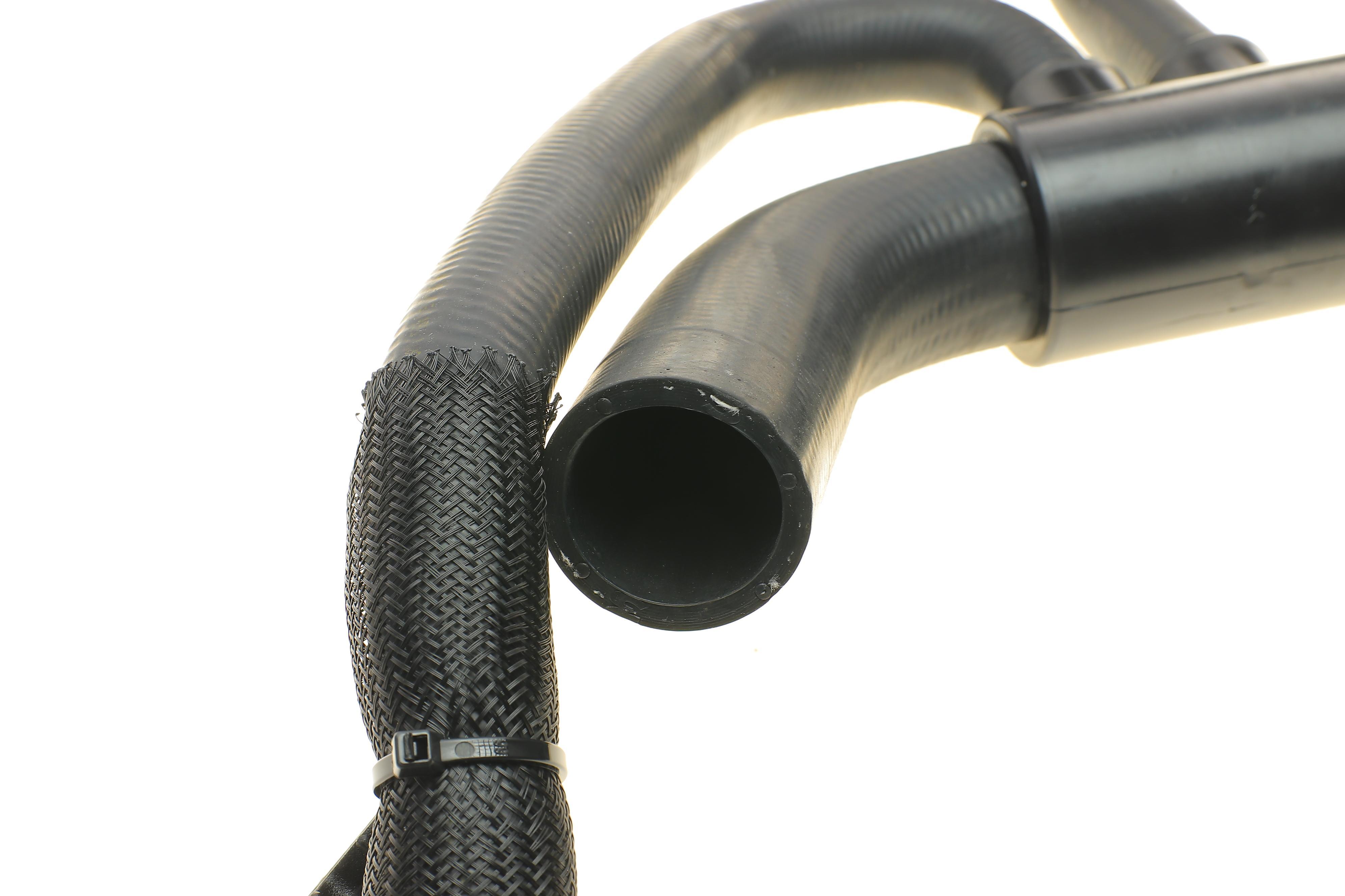 Патрубок системи охолодження Renault Master 2.3dCi 10-