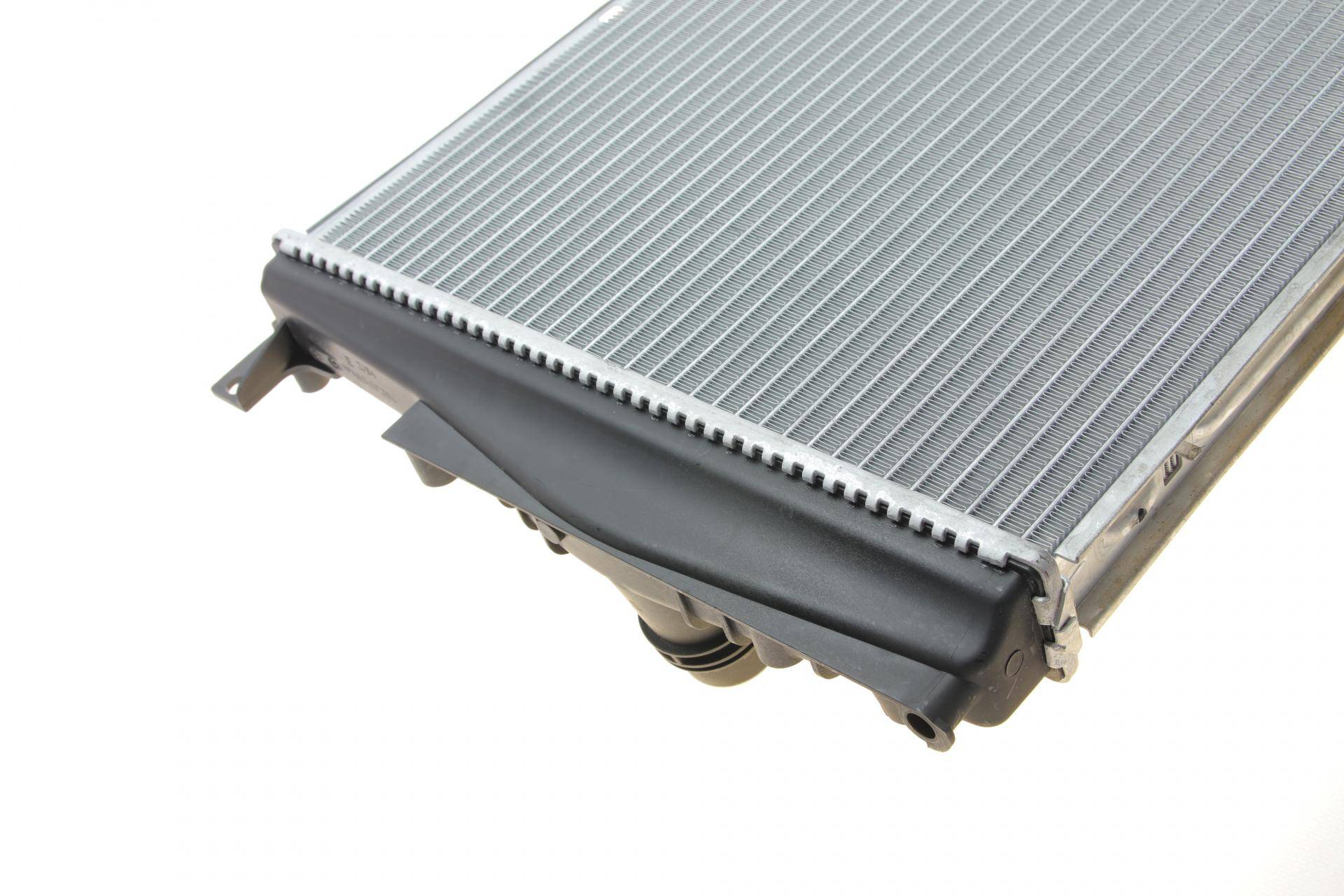 Радіатор охолодження BMW 1 (F20/F21)/3 (F30/F80) 11- B38/B47/N13/N20/N47/N55