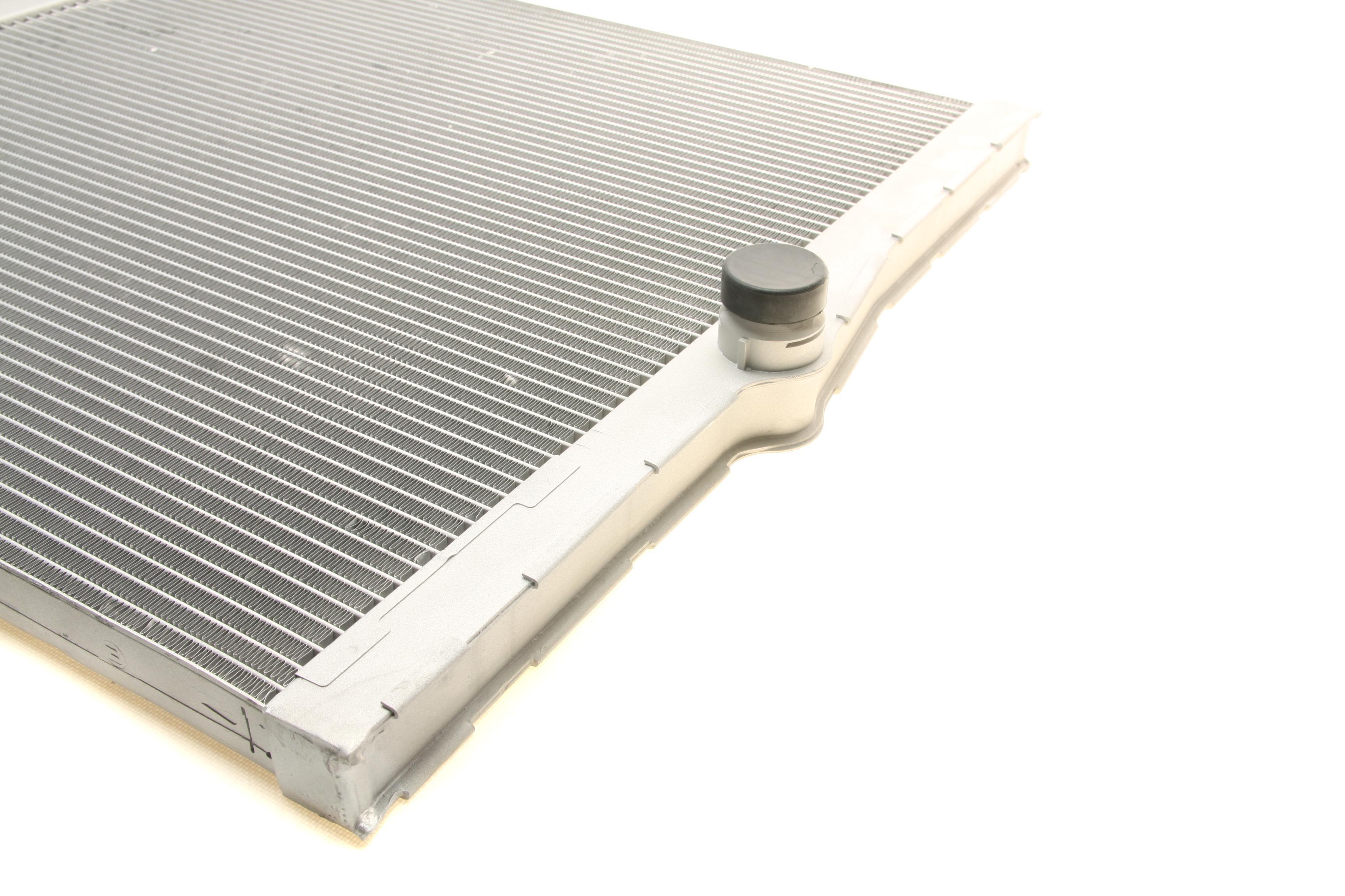 Радіатор охолодження BMW X5 (E70) 3.0 (N52) 06-12/4.8 (N62) 06-10