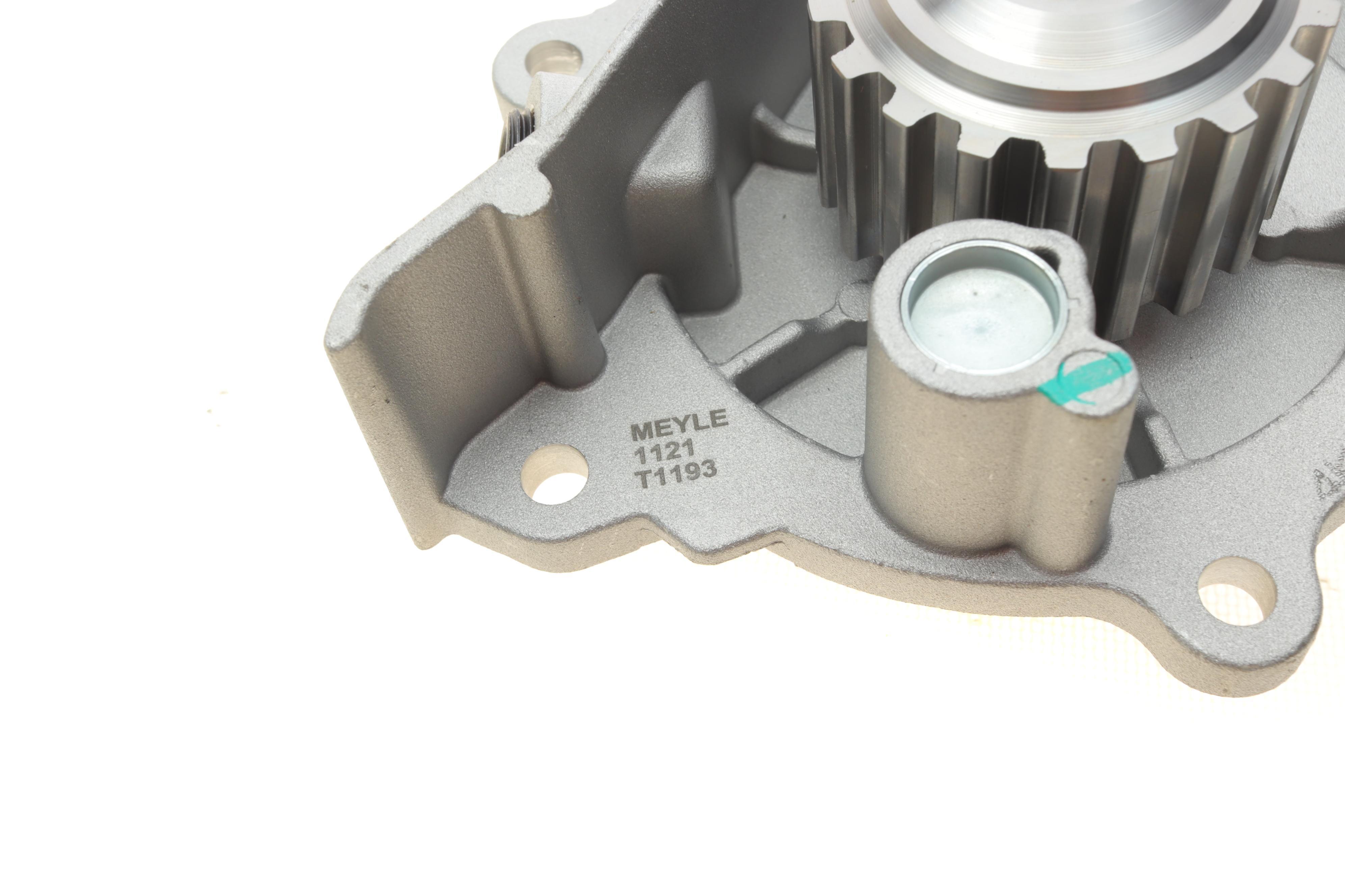 Помпа води Citroen C4-C8/C-Crosser/Peugeot 308/407/508/Boxer/Ford Galaxy/Mondeo 2.0-2.2HDi/TDCi 06-