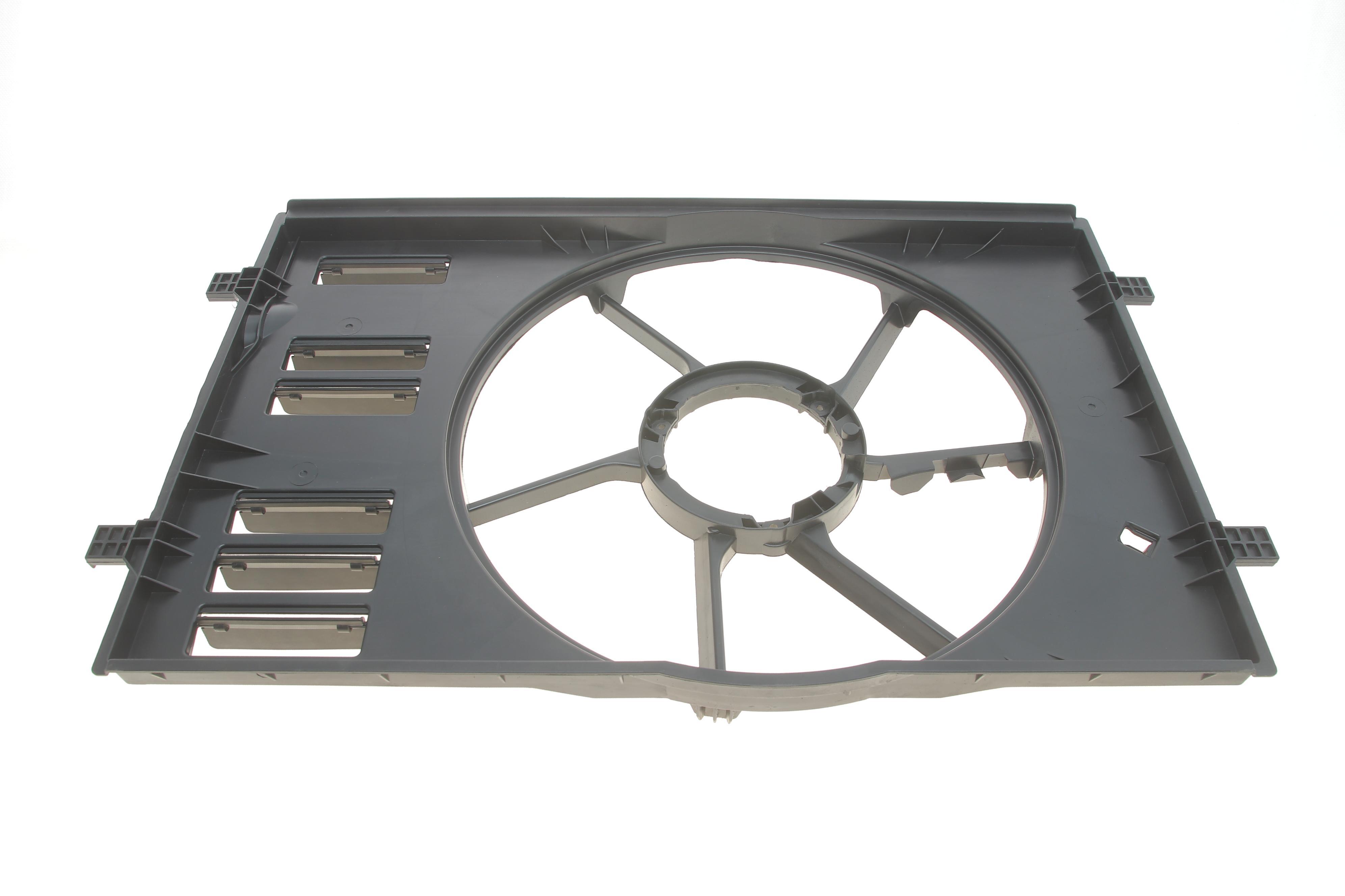 Дифузор радіатора VW Golf VII/Passat 13-