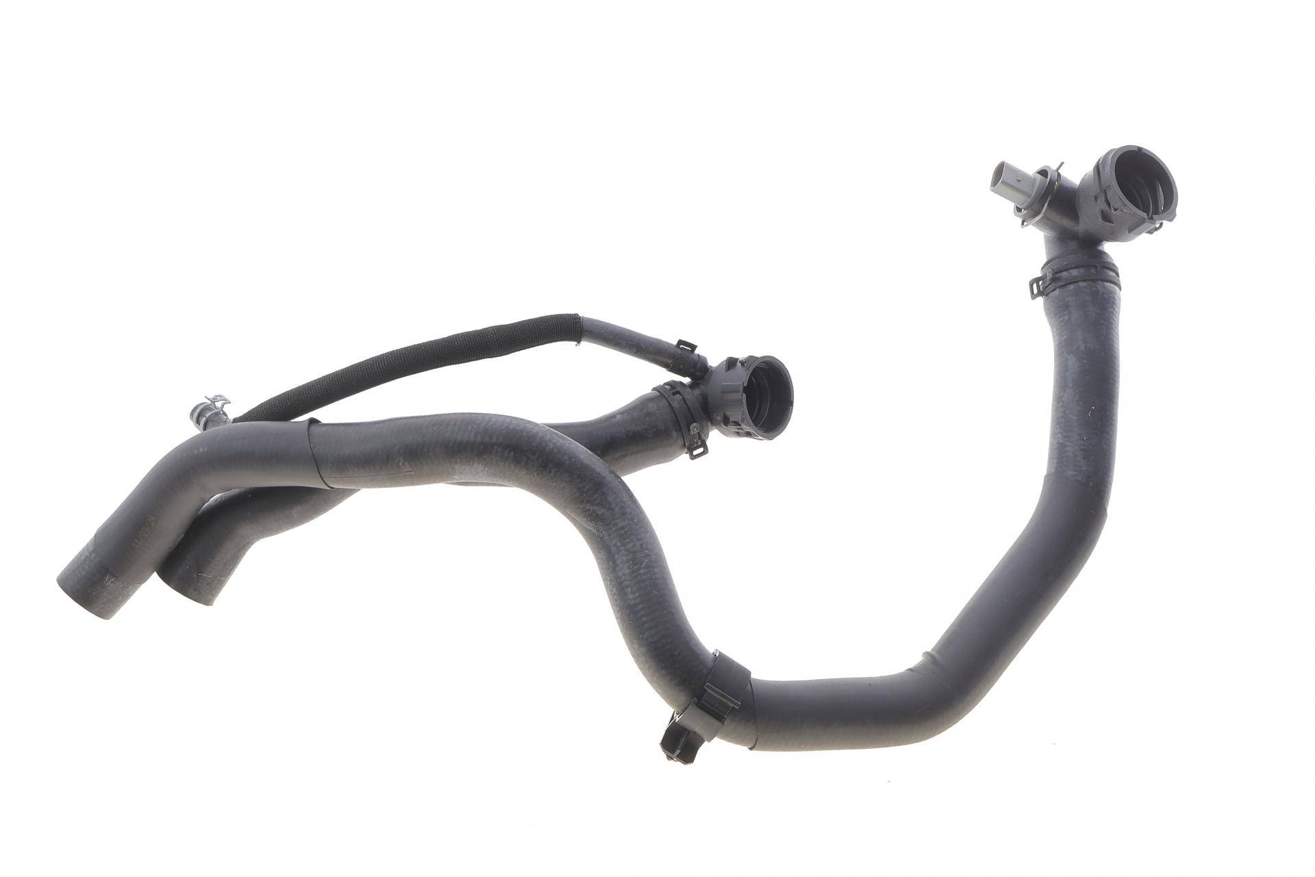 Патрубок радіатора Skoda Octavia/VW Golf VII 12-17