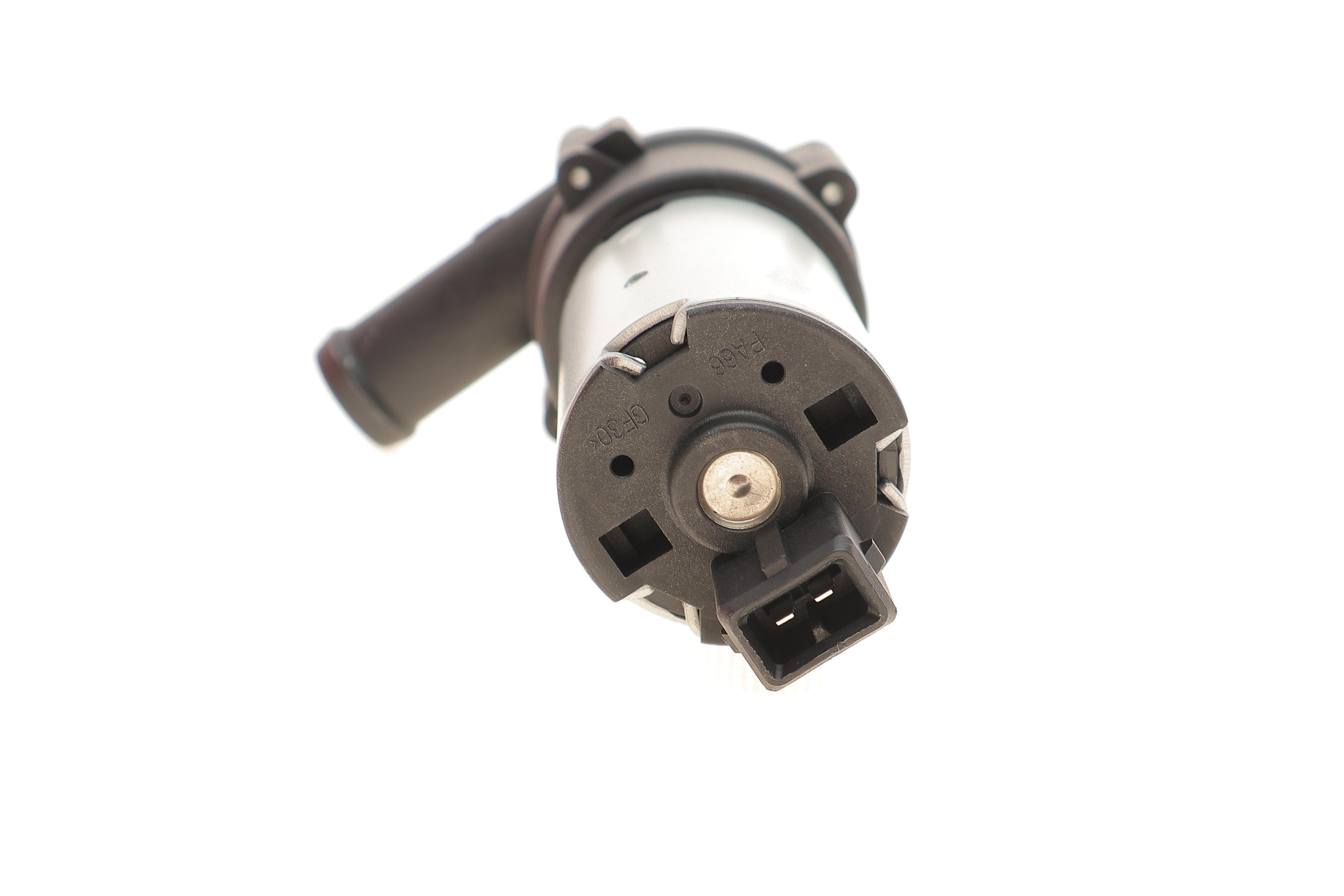 Насос системи охолодження (додатковий) Opel Omega B 2.2DTI-3.2V6/Vectra B 1.7TD 94-03