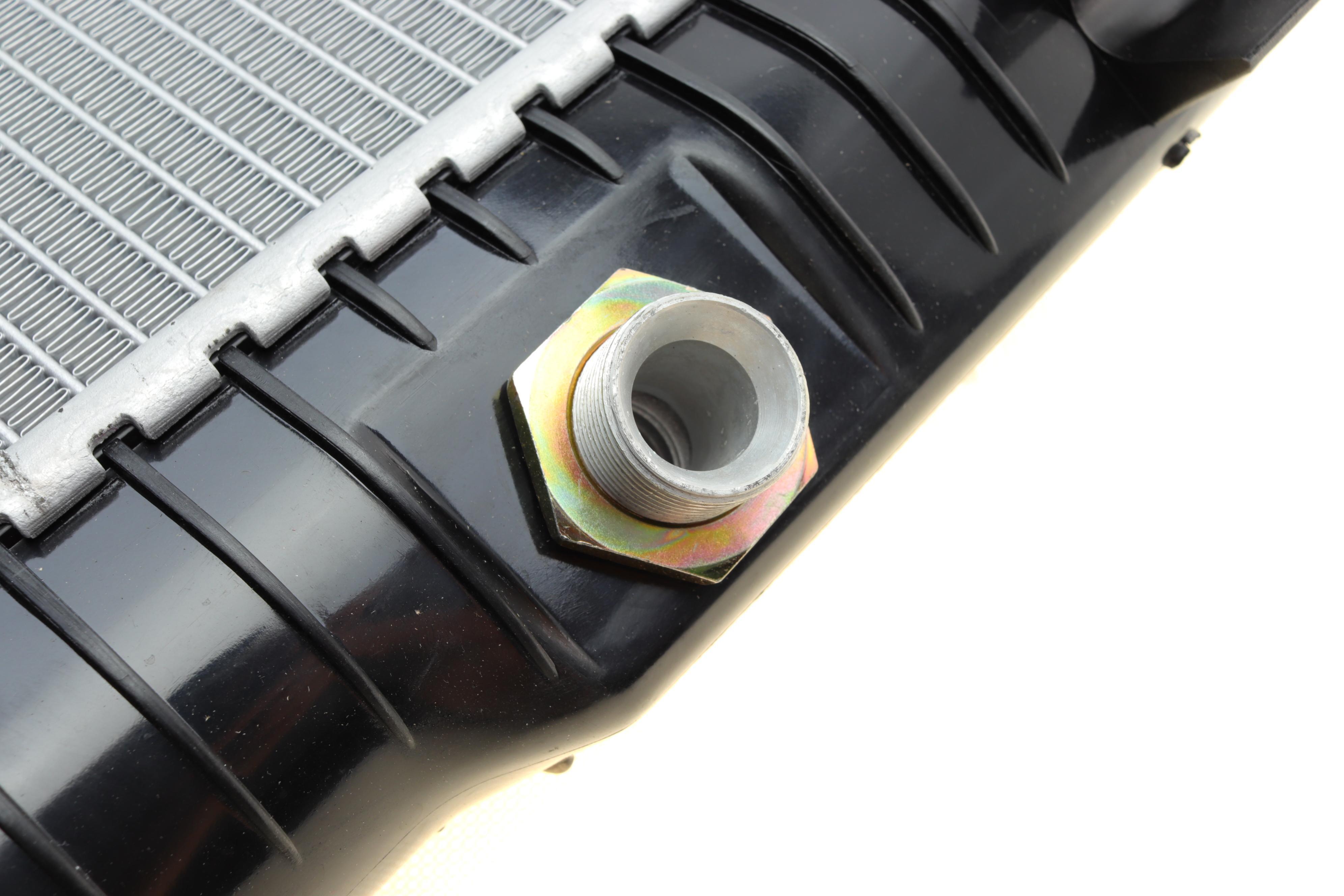 Радіатор охолодження MB G-class (W463) 90-