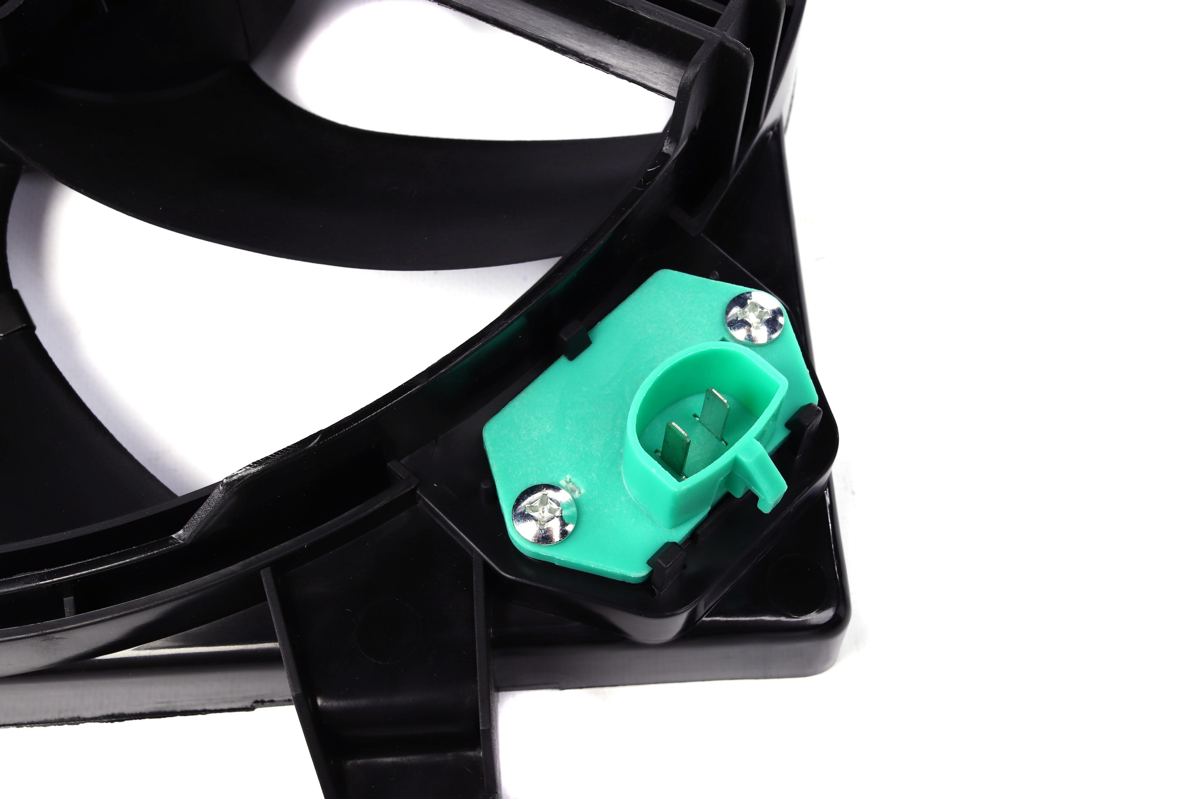 Вентилятор радіатора Ford Fiesta/Fusion 01-12 (з дифузором)