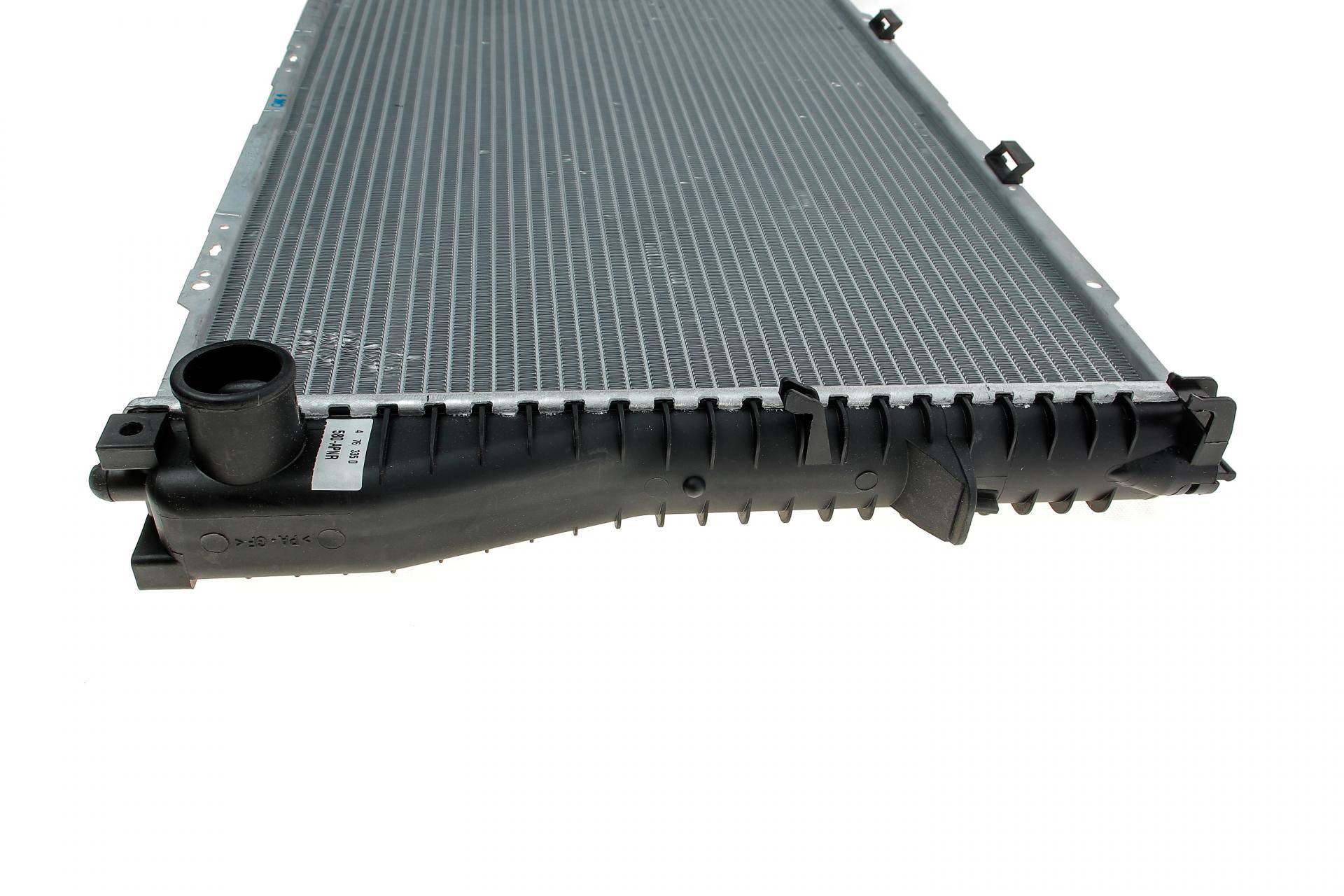 Радіатор охолодження BMW 5 (E39)/7 (E38) 2.5TD 96-04