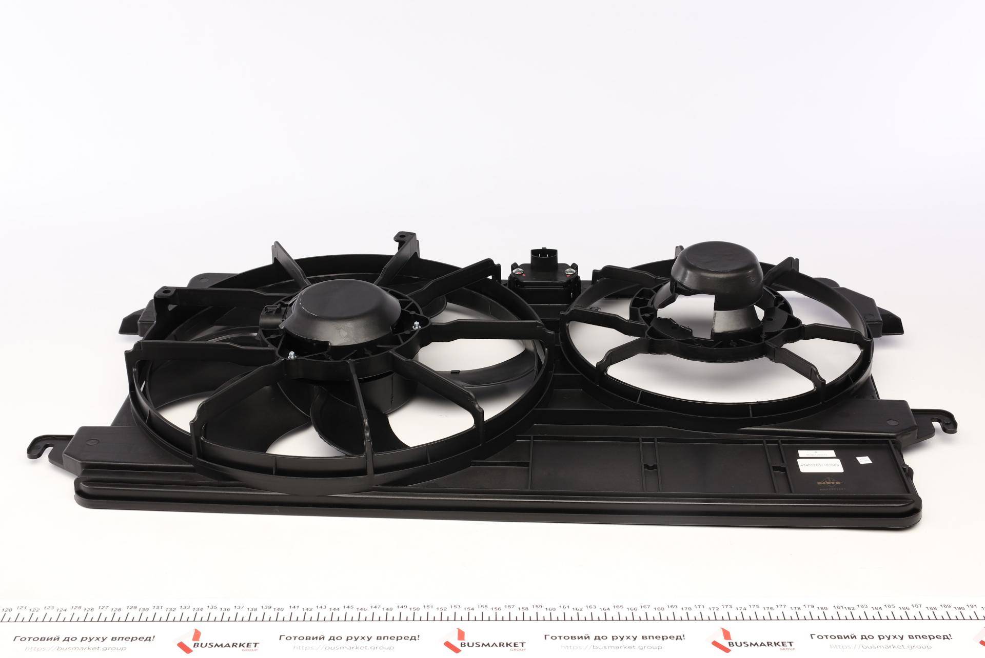 Вентилятор радіатора Ford Transit Connect 1.8 02-13 (з дифузором)