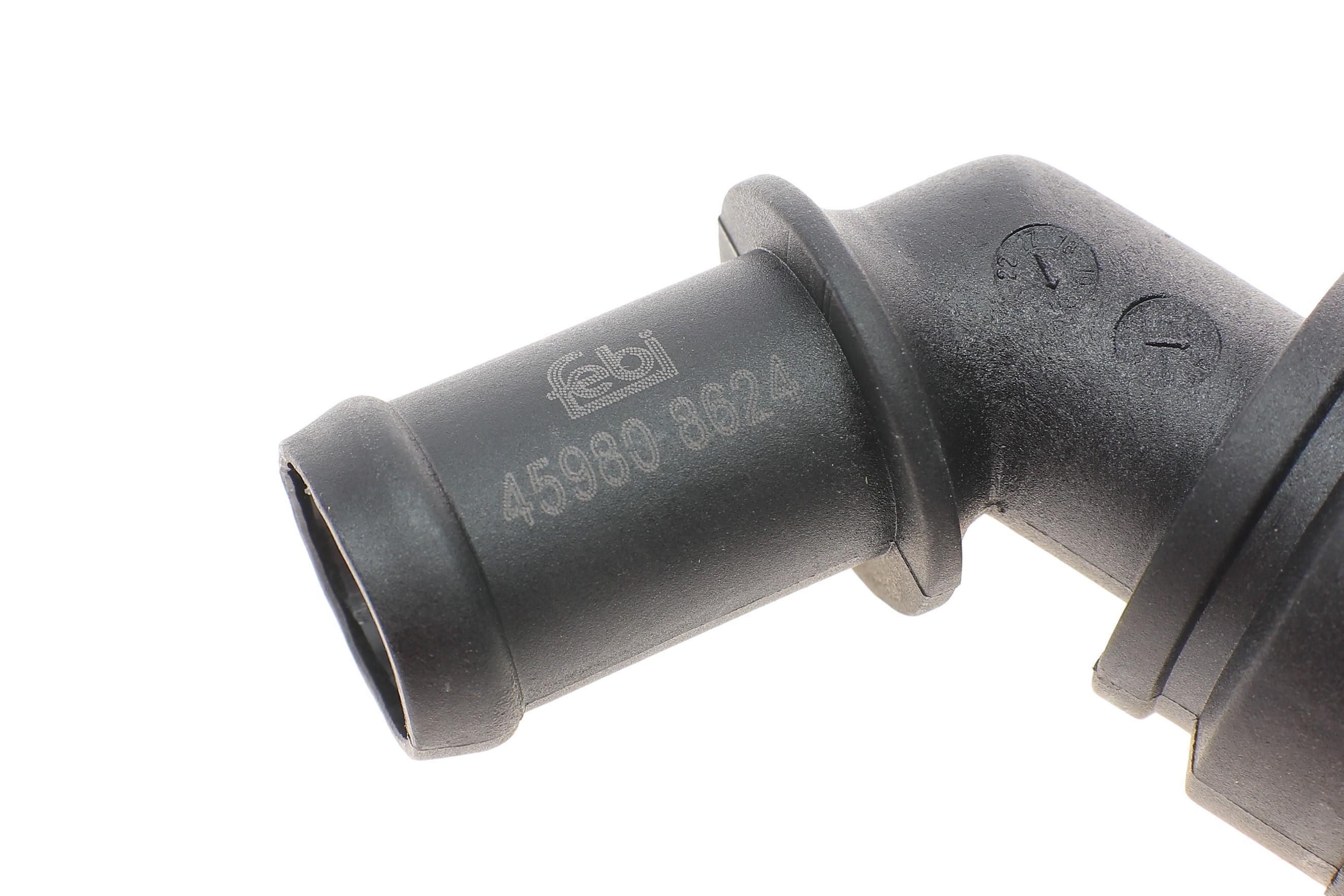 Фланець системи охолодження VW Golf IV/Passat 97-16