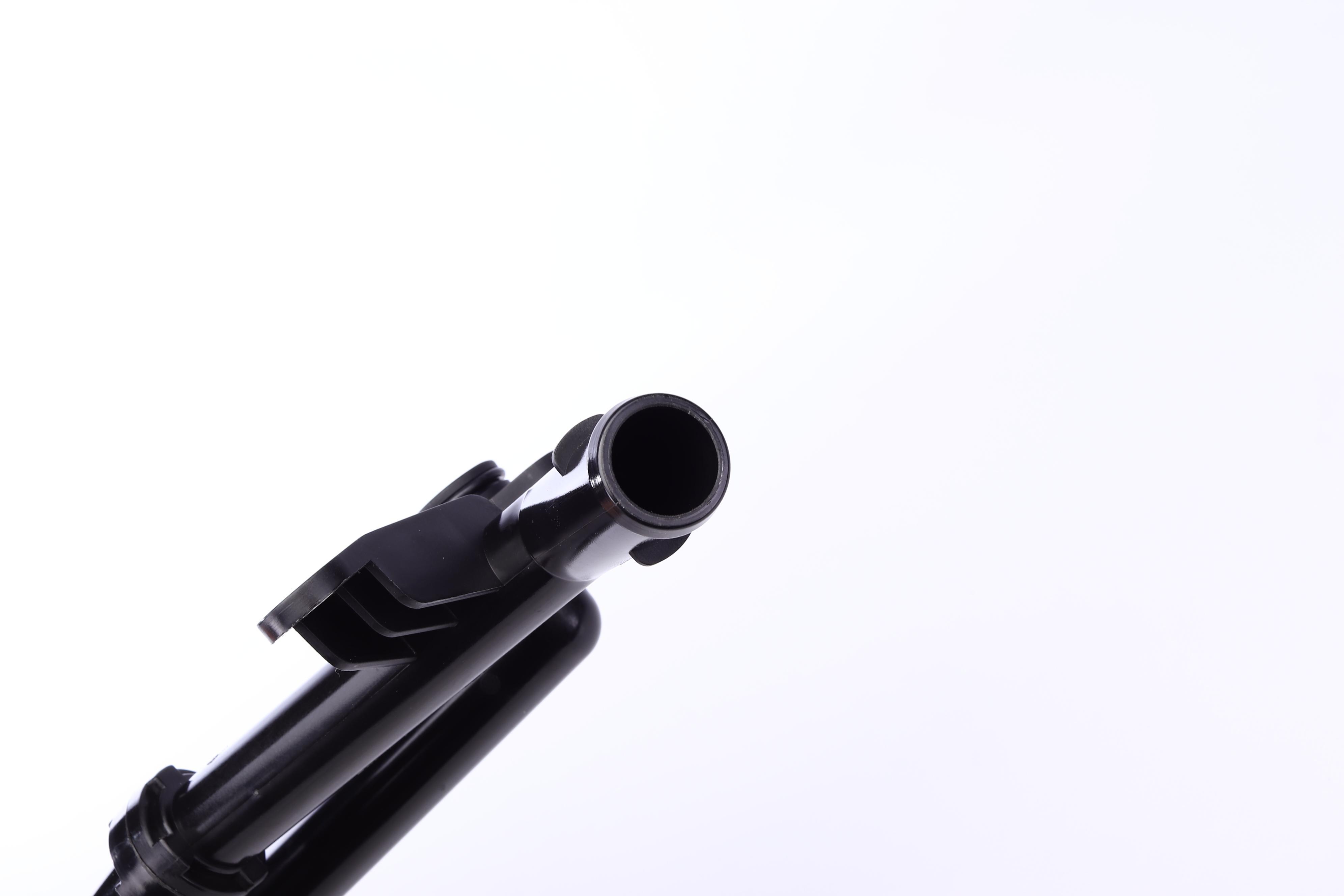 Патрубок системи охолодження MB (W204/207) 07-