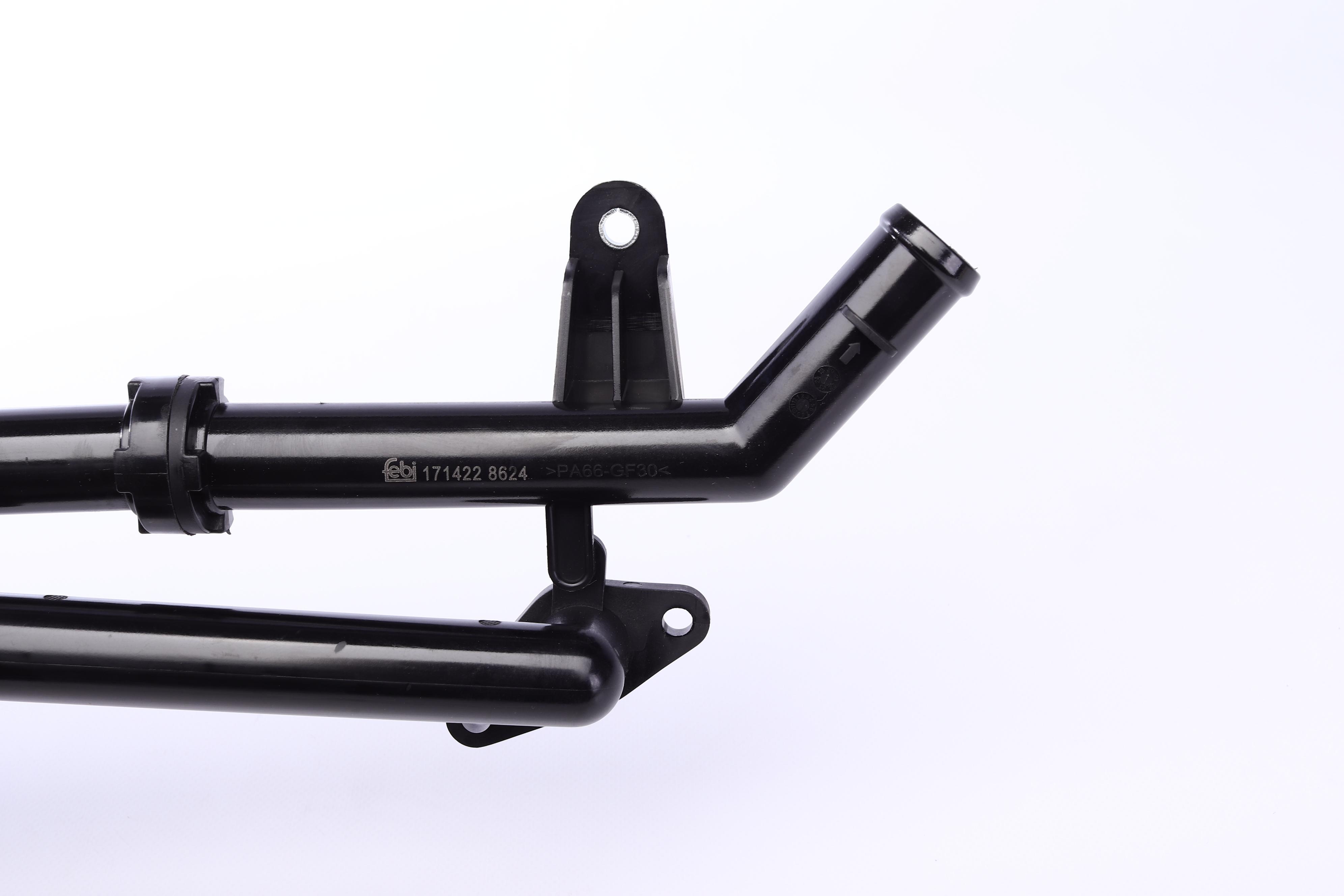 Патрубок системи охолодження MB (W204/207) 07-