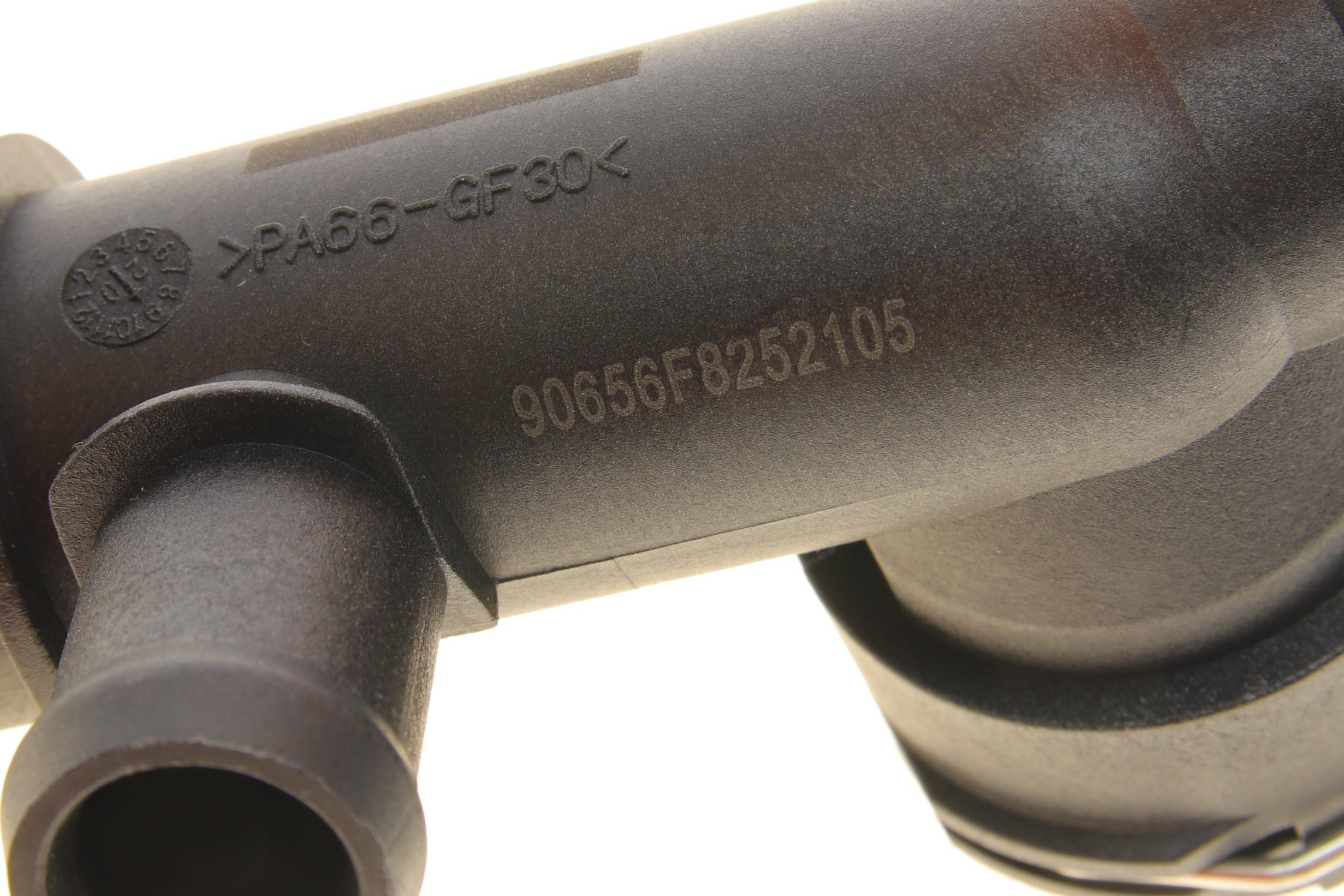 Фланець системи охолодження Skoda Superb III/VW Golf VII/Passat B8 2.0TSI/GTI 13-