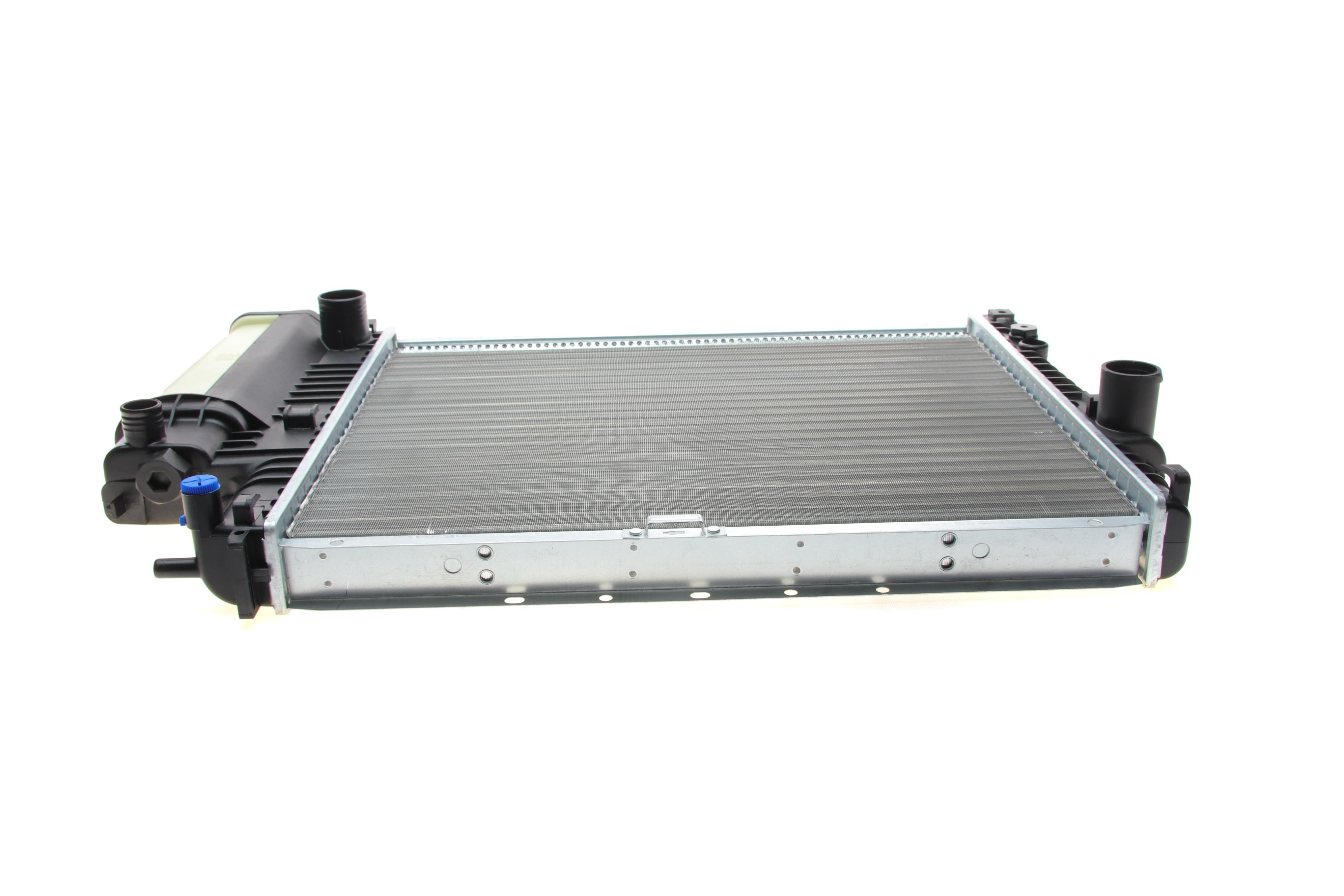 Радіатор охолодження BMW 5 (E39) 2.0-2.8i 97-03 (M52)