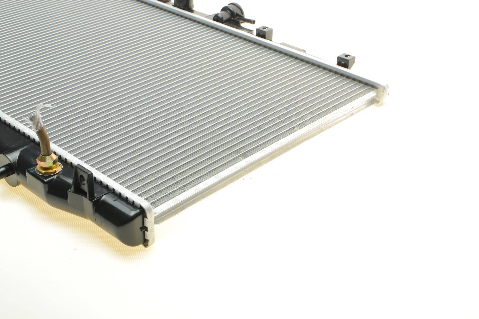 Радіатор охолодження Honda Accord VII 2.4 03-08