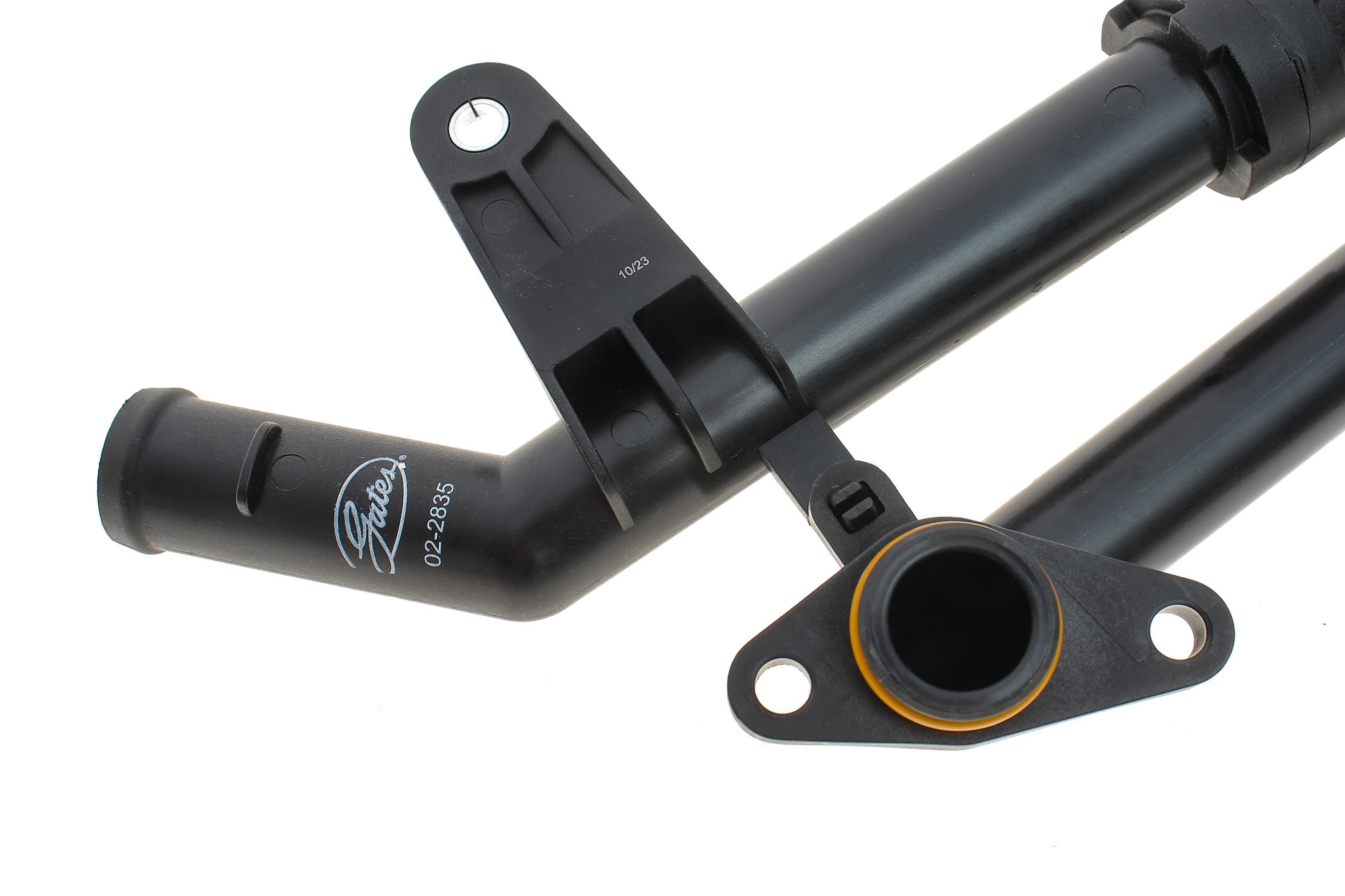 Патрубок системи охолодження MB C-class (W204)/E-class (W212) 07- M271