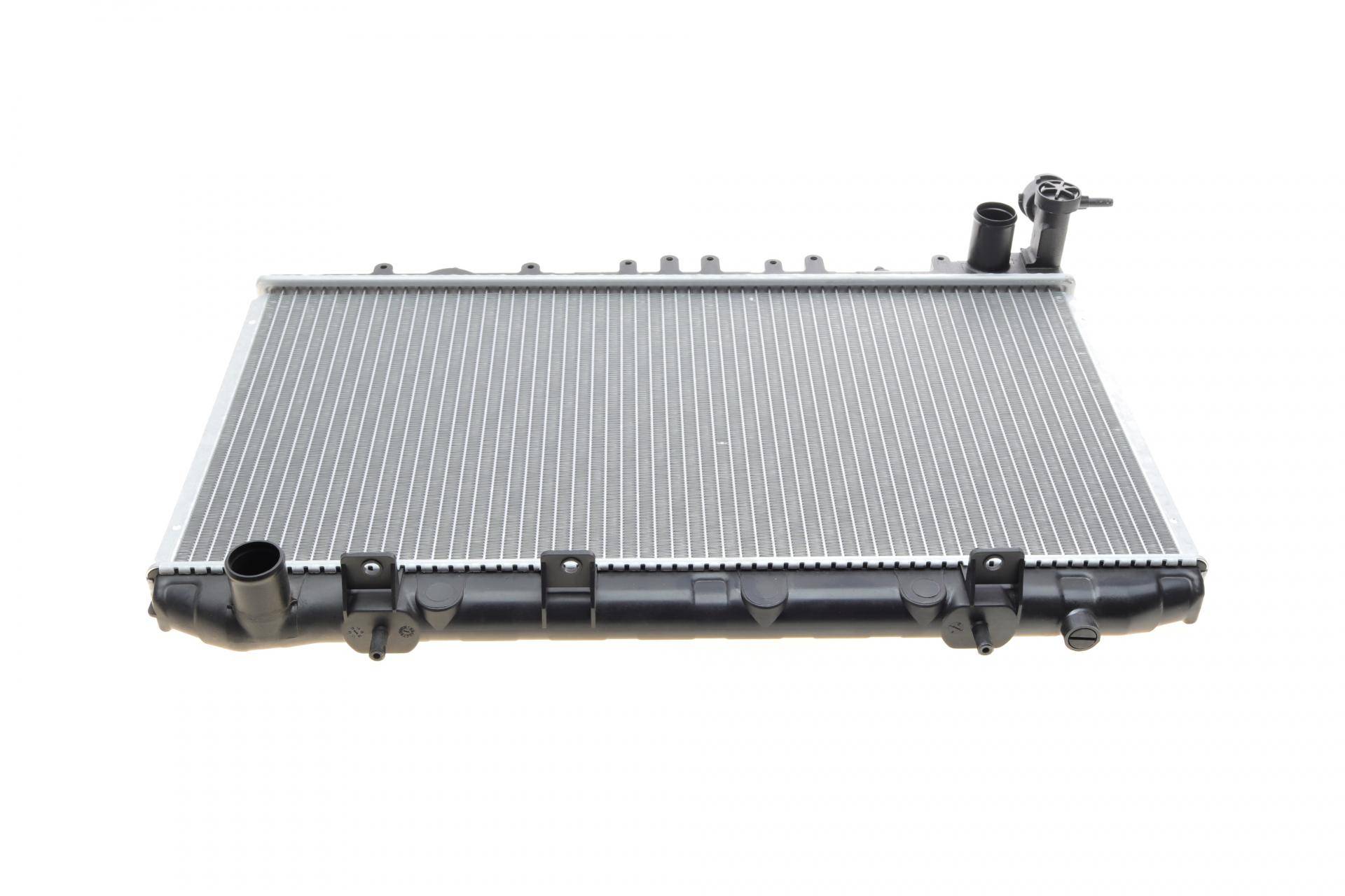 Радіатор охолодження Nissan Primera 1.6i 90-98