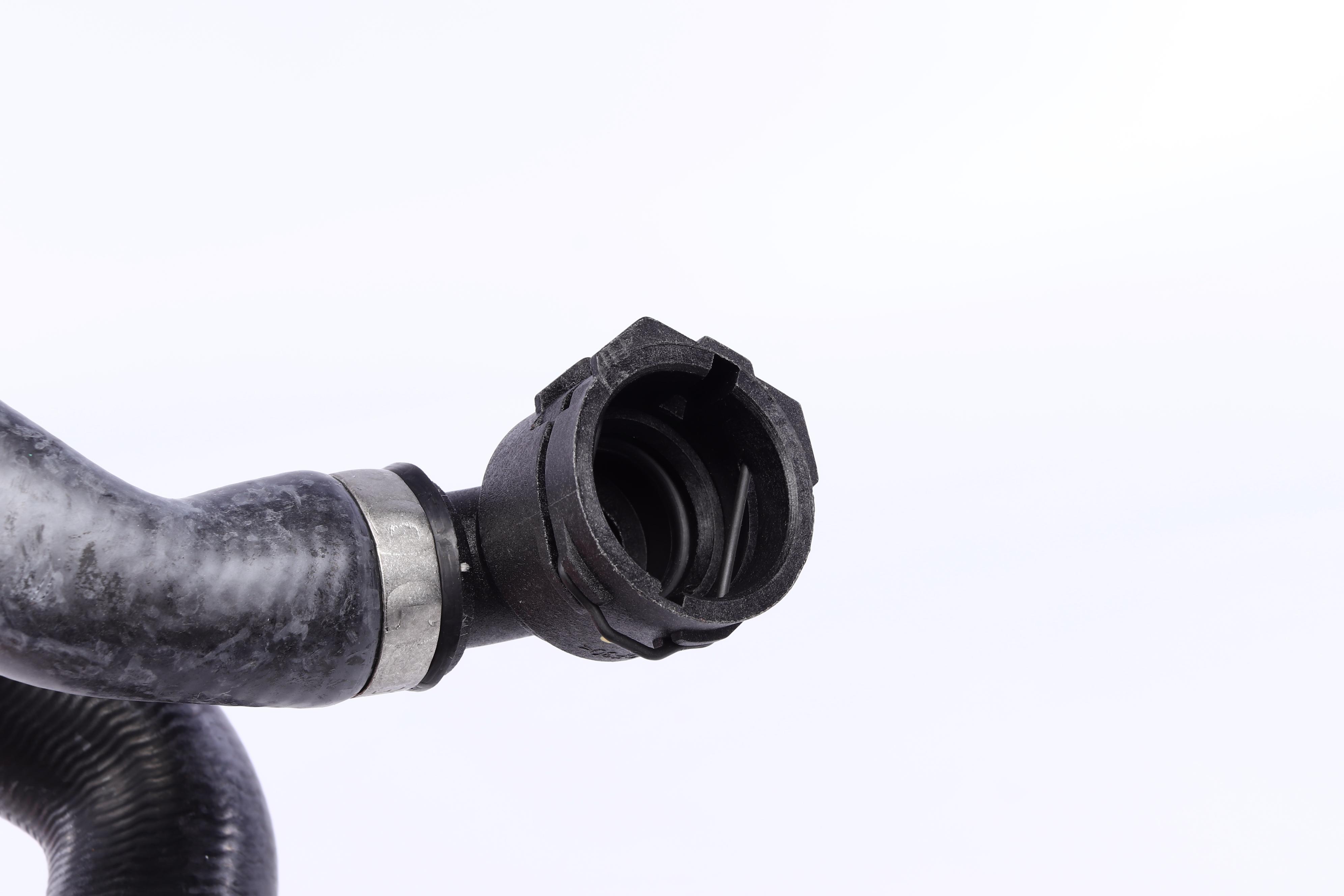 Патрубок радіатора (верхній) BMW 5 (E60) 03-10