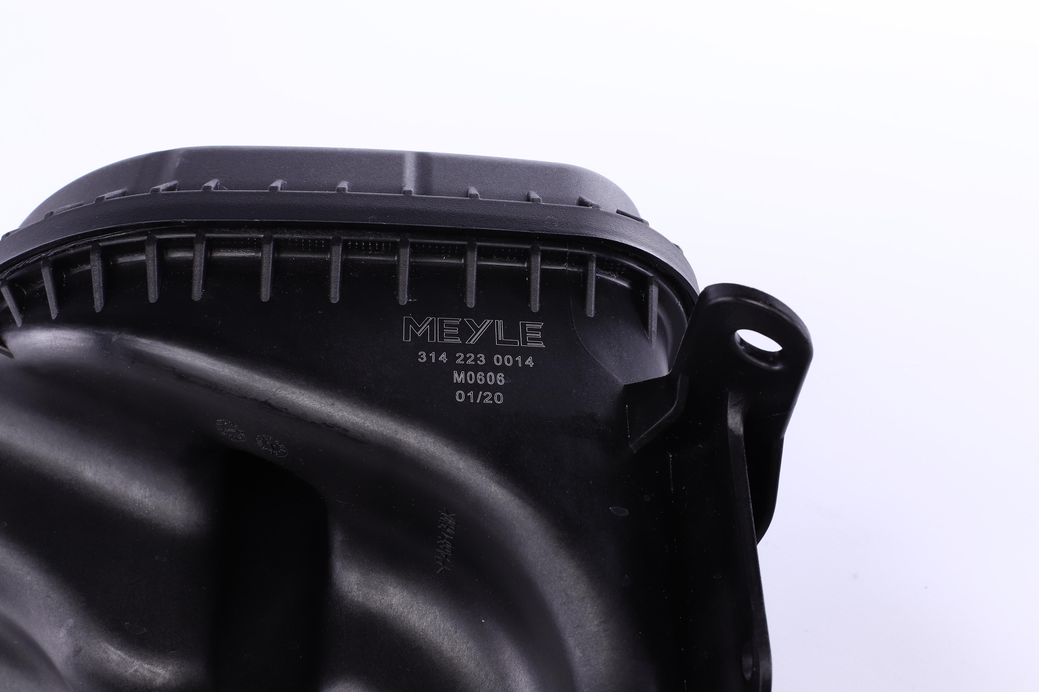 Бачок розширювальний BMW X5 (F15/F85)/ X6 (F15/F86) 13-19