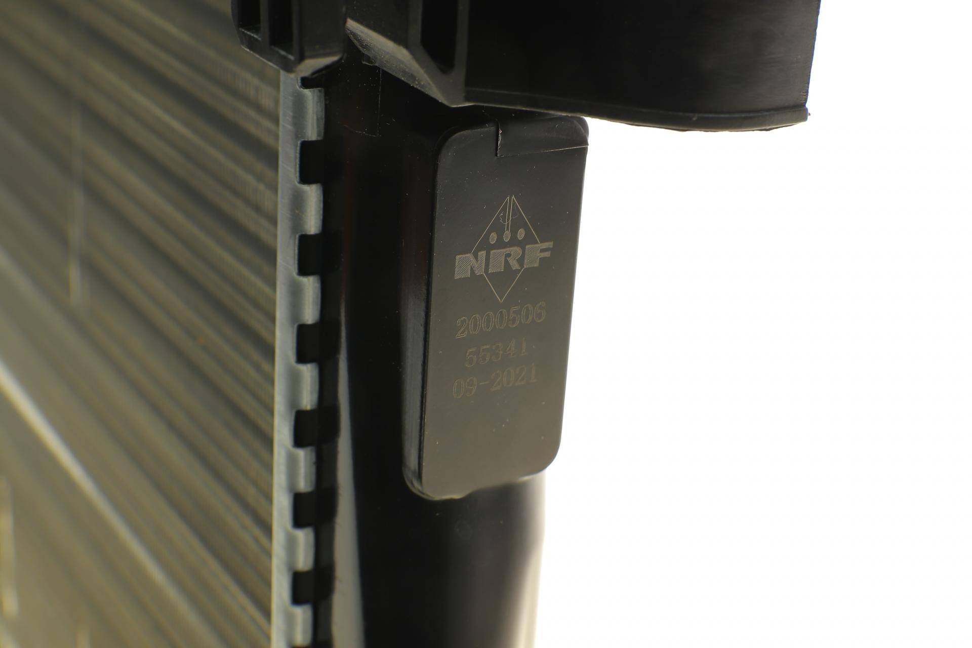 Радіатор охолодження Opel Corsa D 1.0-1.4 06-14